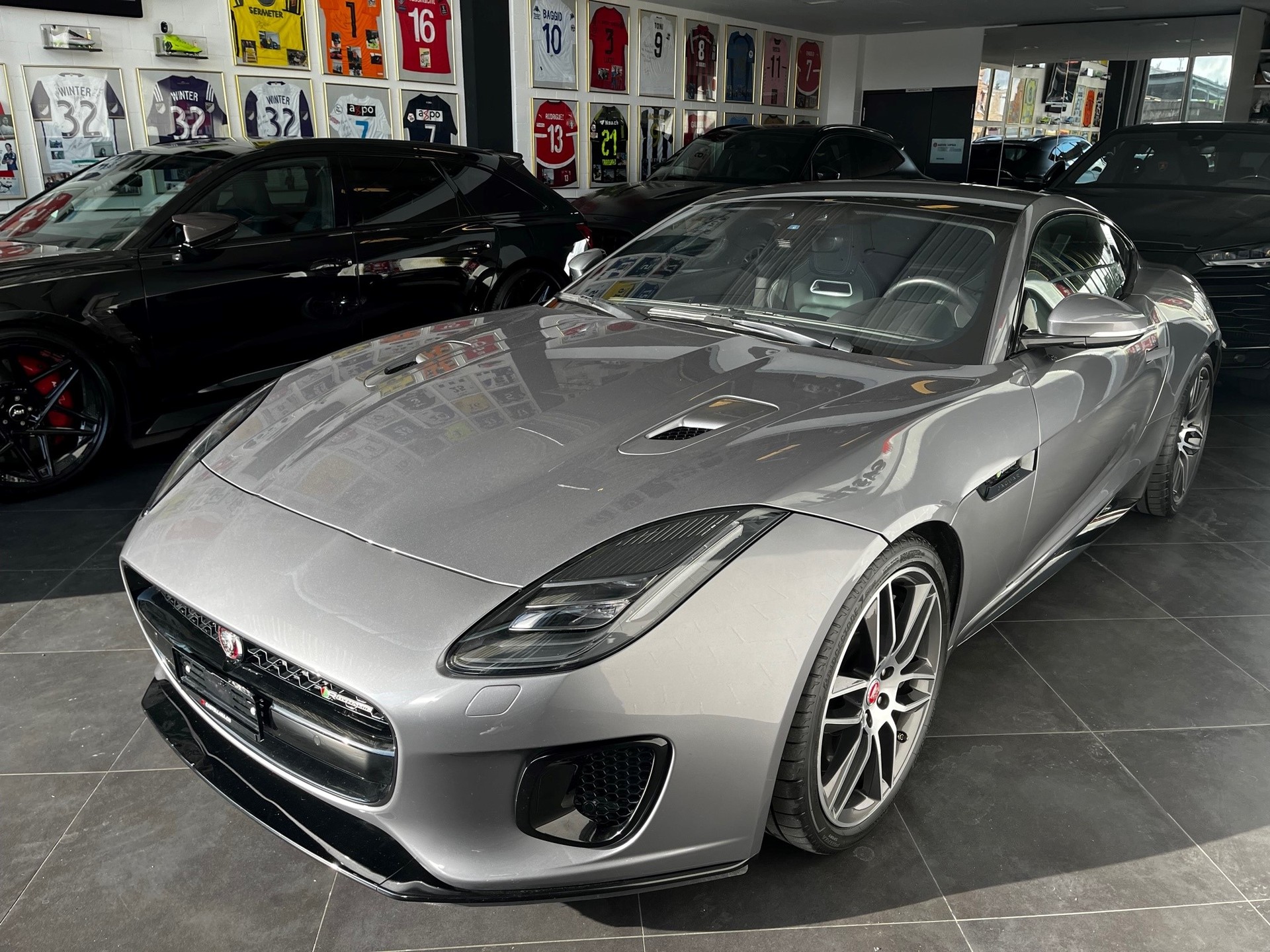JAGUAR F-Type Coupé 3.0 V6 S/C AWD R-Dynamic Automatik-showroom-element-3