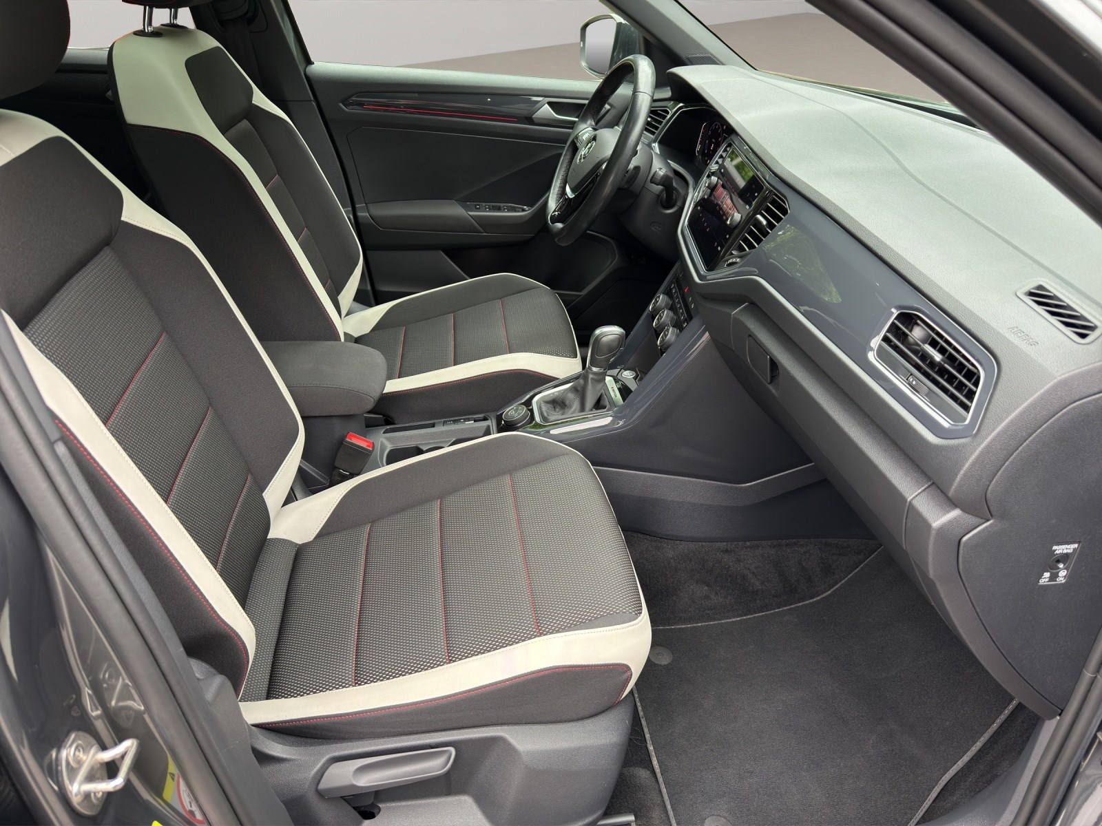 VW T-Roc 2.0 TSI Sport DSG 4motion-image-13