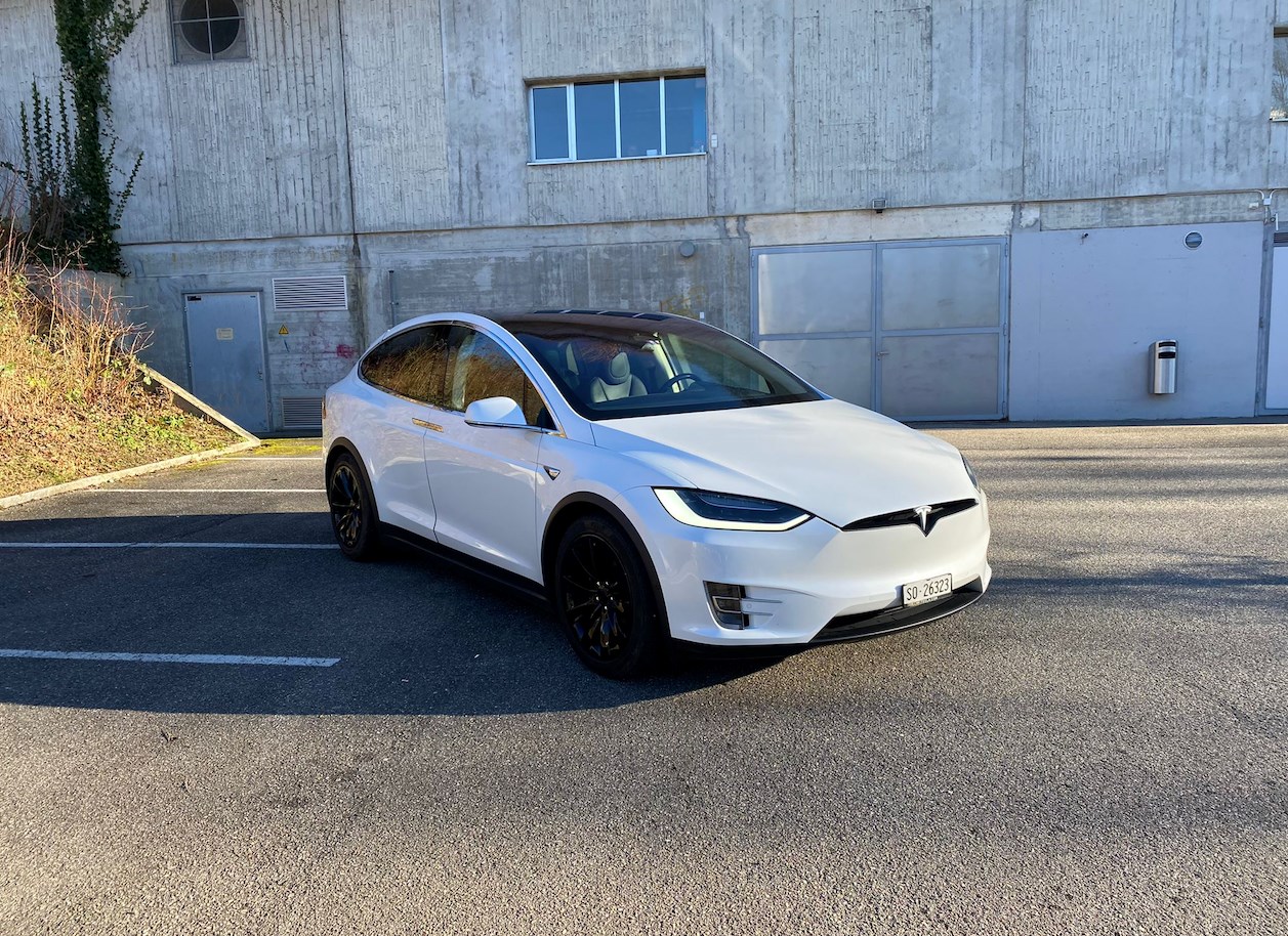 TESLA Model X 90 D Free Supercharge LTE Kaufen