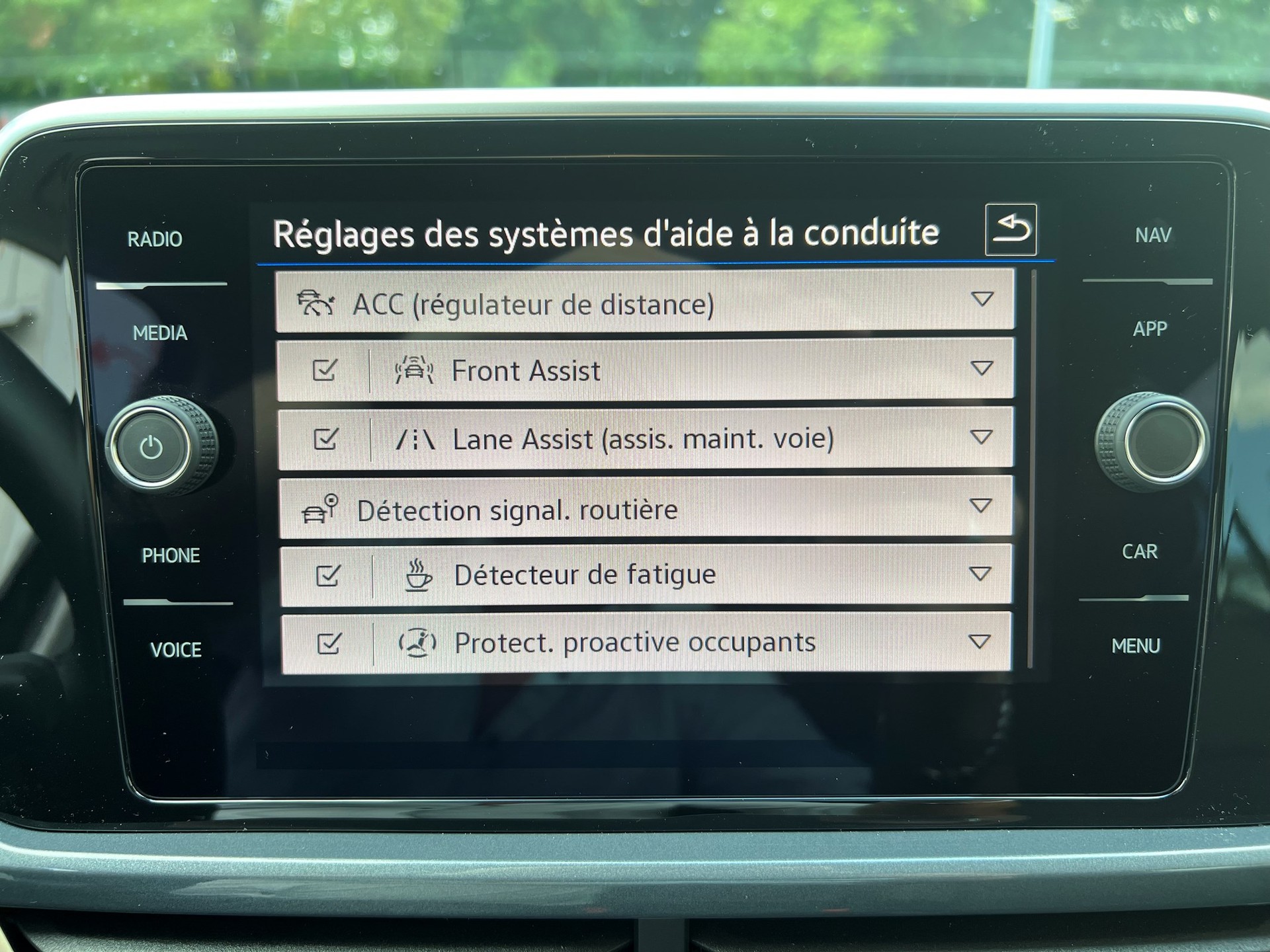VW T-Roc 2.0 TSI Style DSG 4Motion-image-23