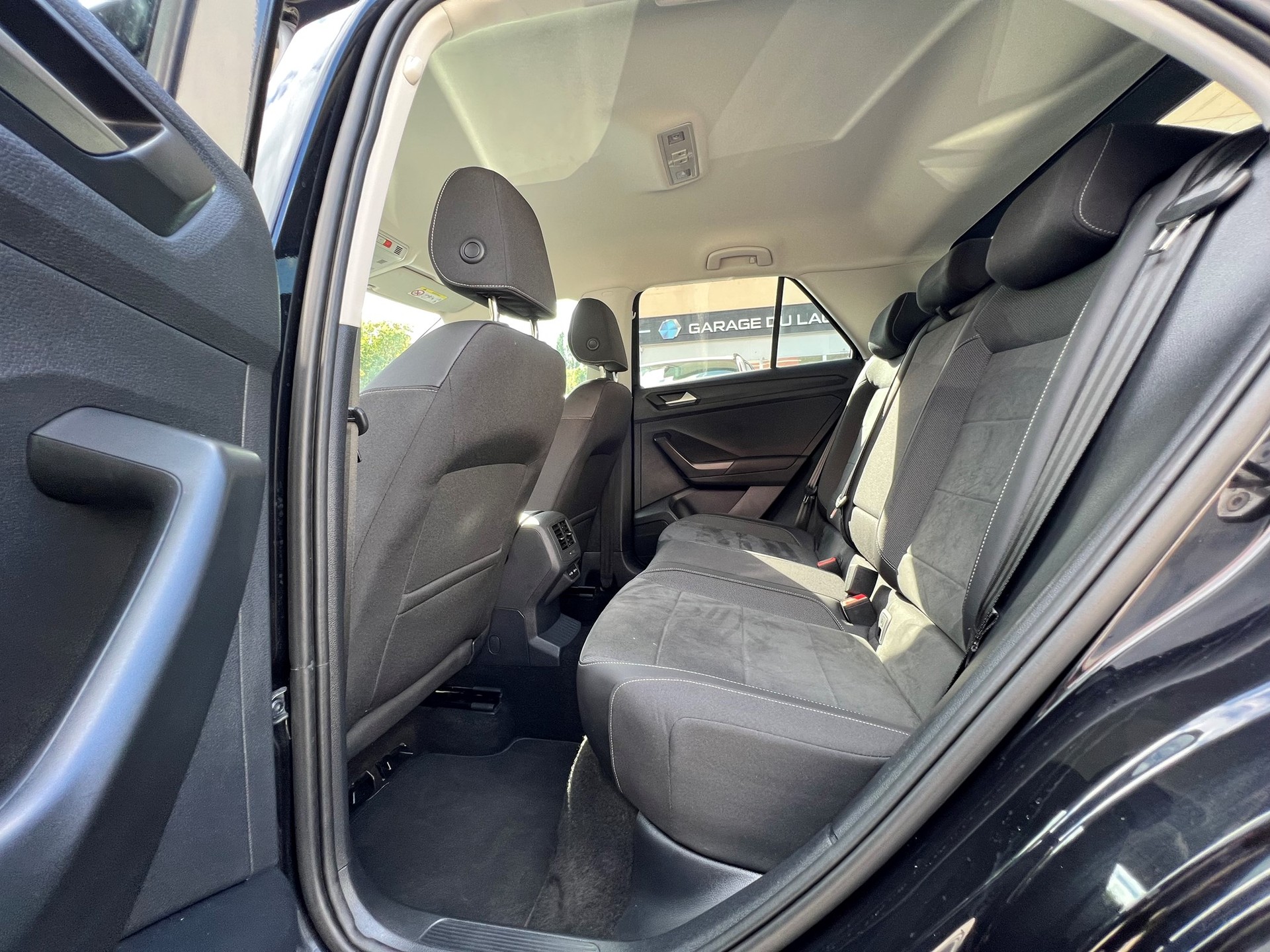 VW T-Roc 2.0 TSI Style DSG 4Motion-image-28