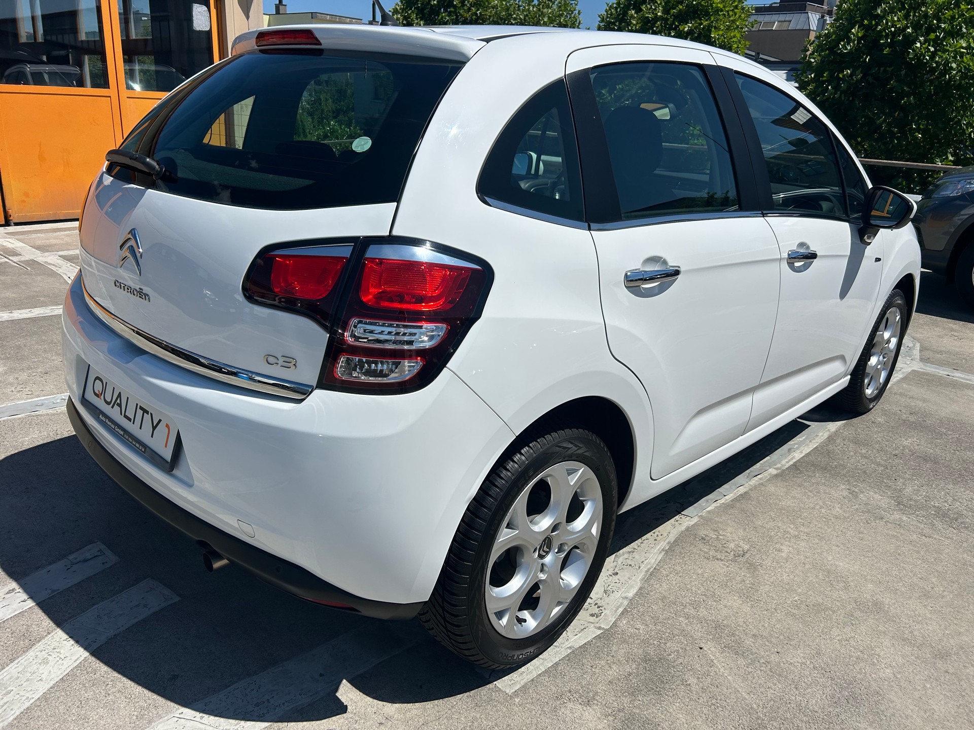 CITROEN C3 1.2i Exclusive-showroom-element-3