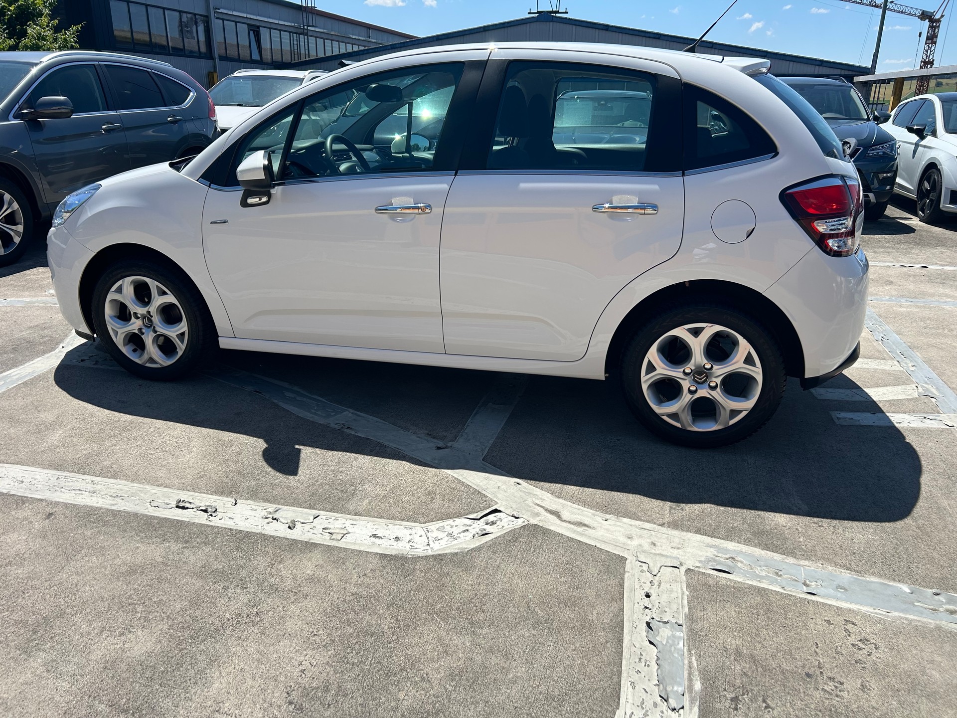 CITROEN C3 1.2i Exclusive-showroom-element-1