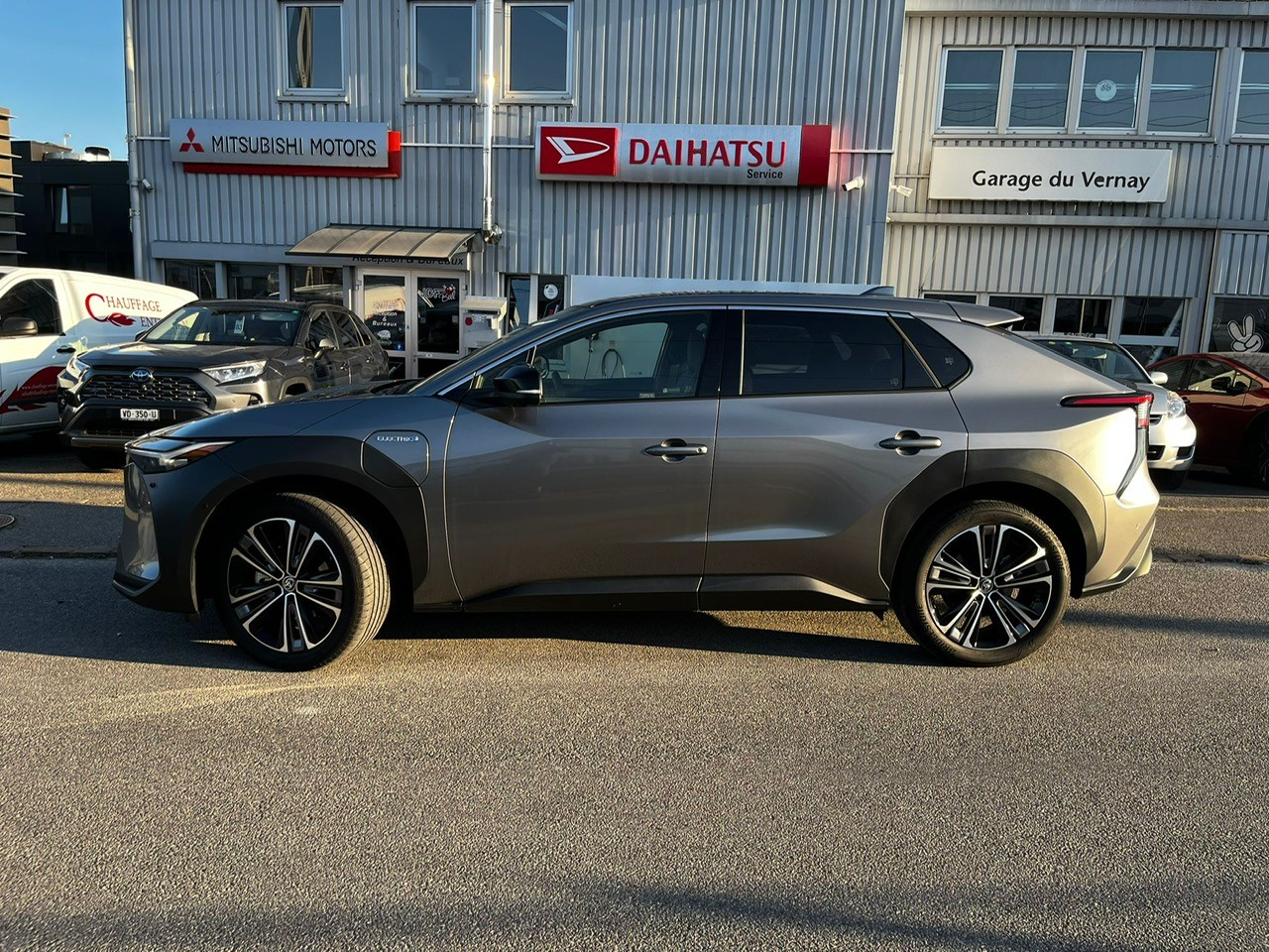 TOYOTA bZ4X Premium 71,4 kWh 4WD-showroom-element-3