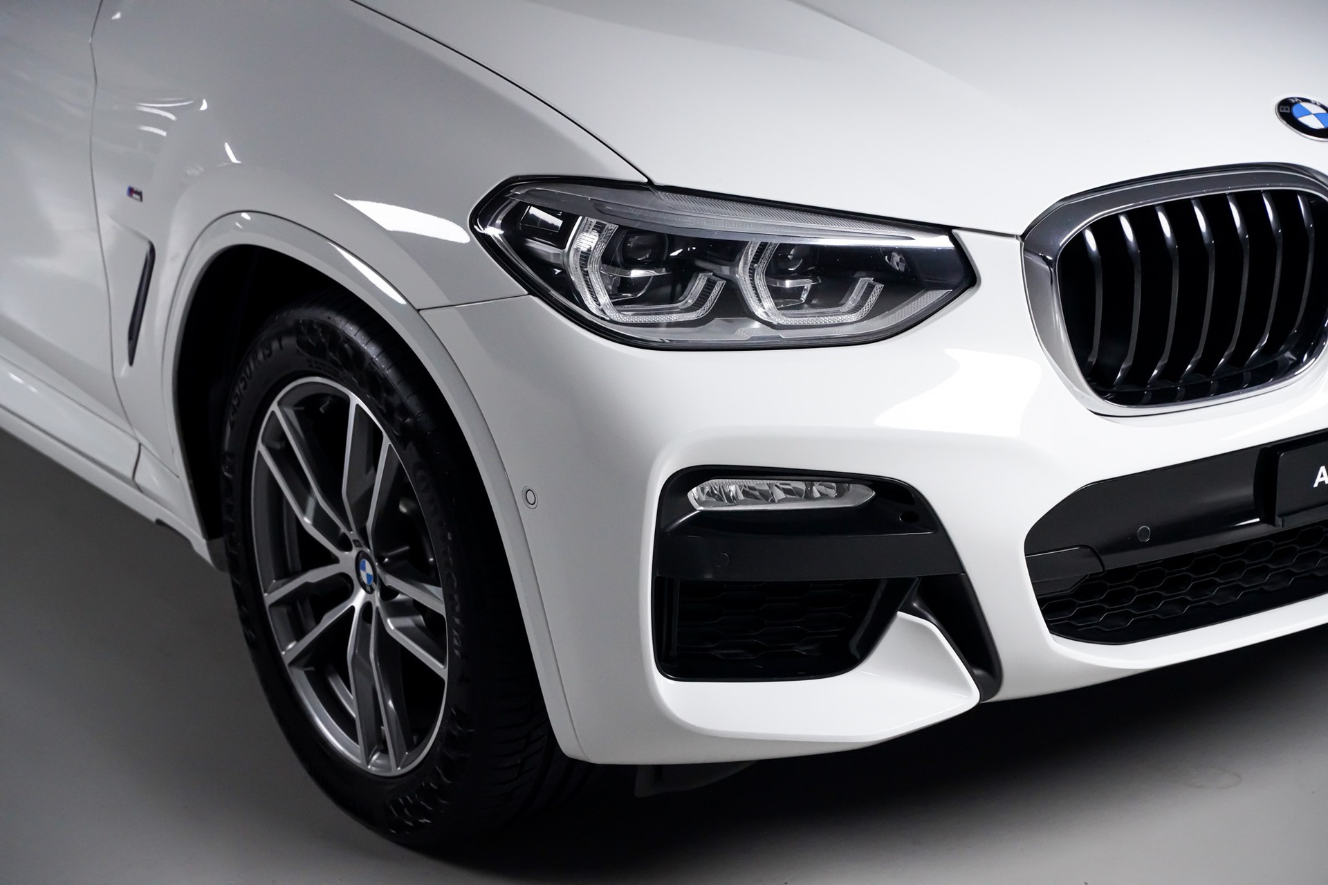 BMW X3 xDrive 20d M Sport Steptronic-showroom-element-3