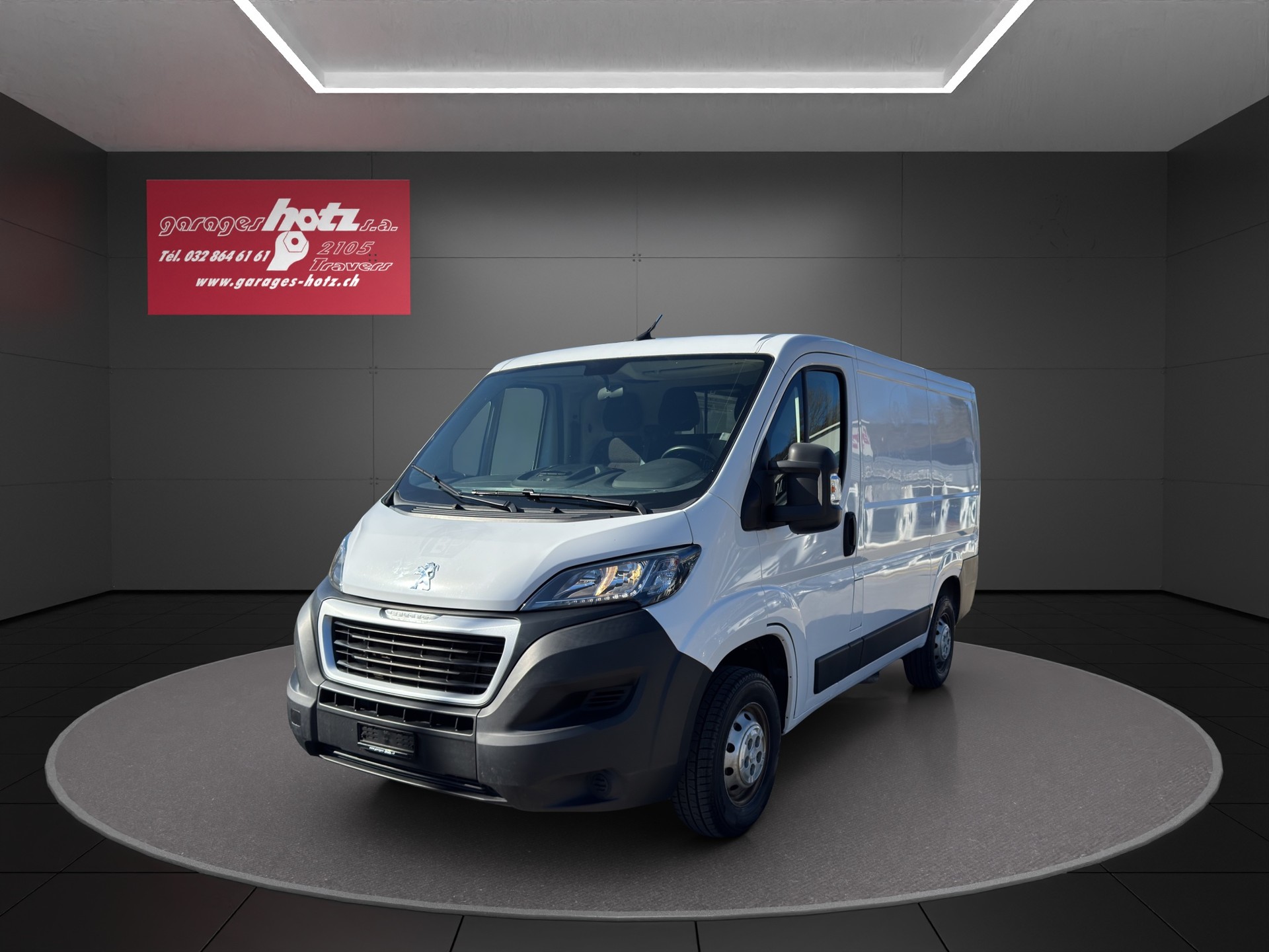 PEUGEOT BOXER 2.2 HDI 330 Premium L1H1-showroom-element-1