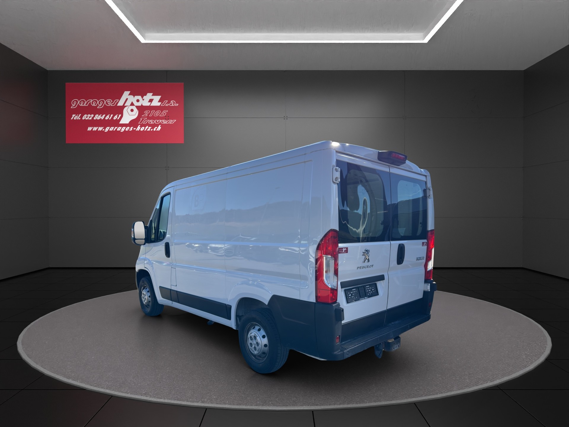 PEUGEOT BOXER 2.2 HDI 330 Premium L1H1-showroom-element-3
