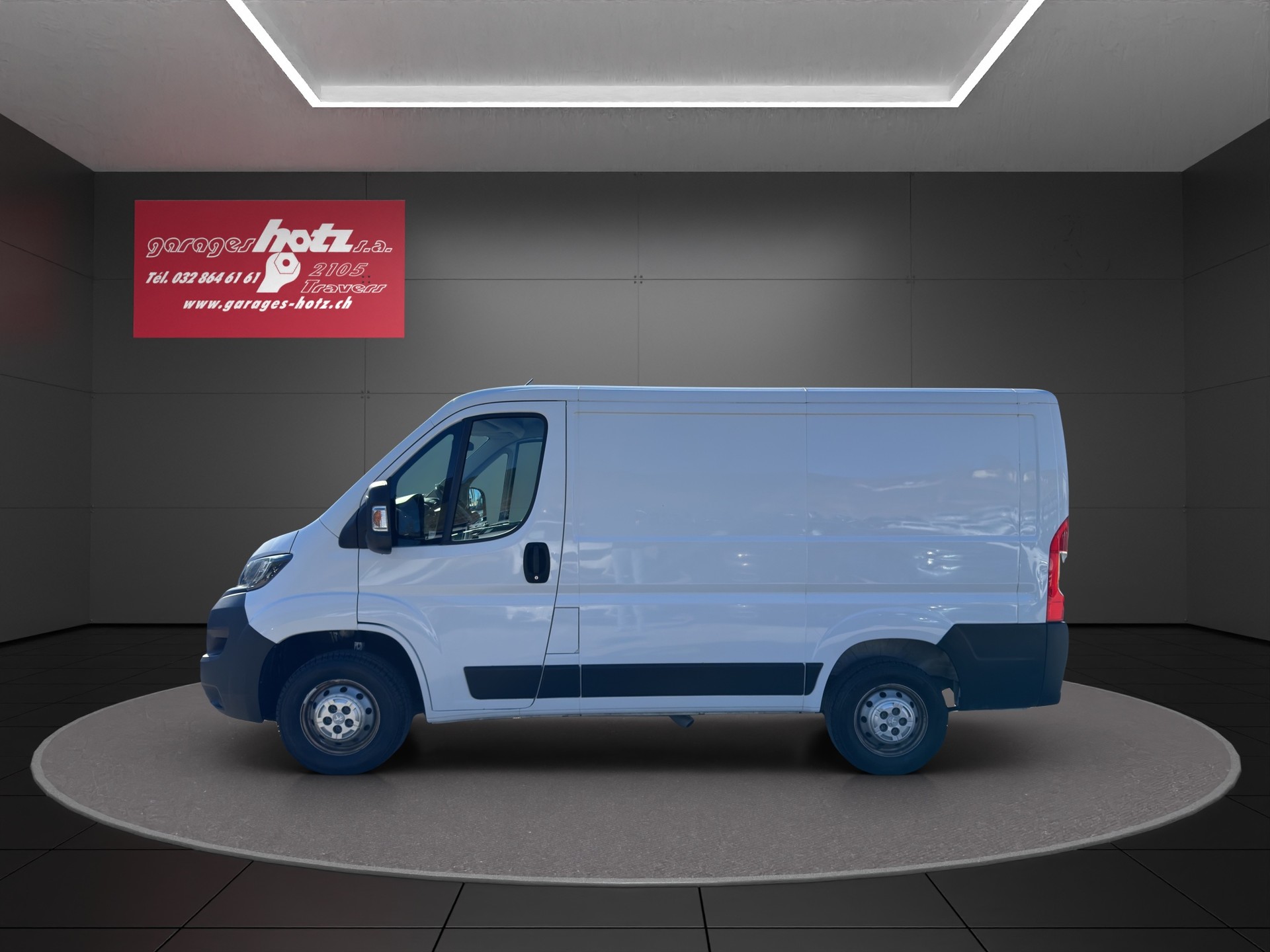 PEUGEOT BOXER 2.2 HDI 330 Premium L1H1-showroom-element-2