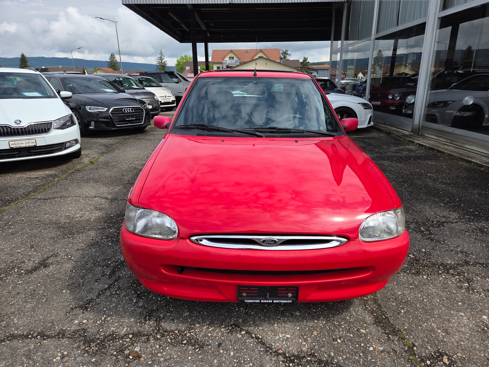 FORD Escort 1.8i 16V Ghia-showroom-element-2