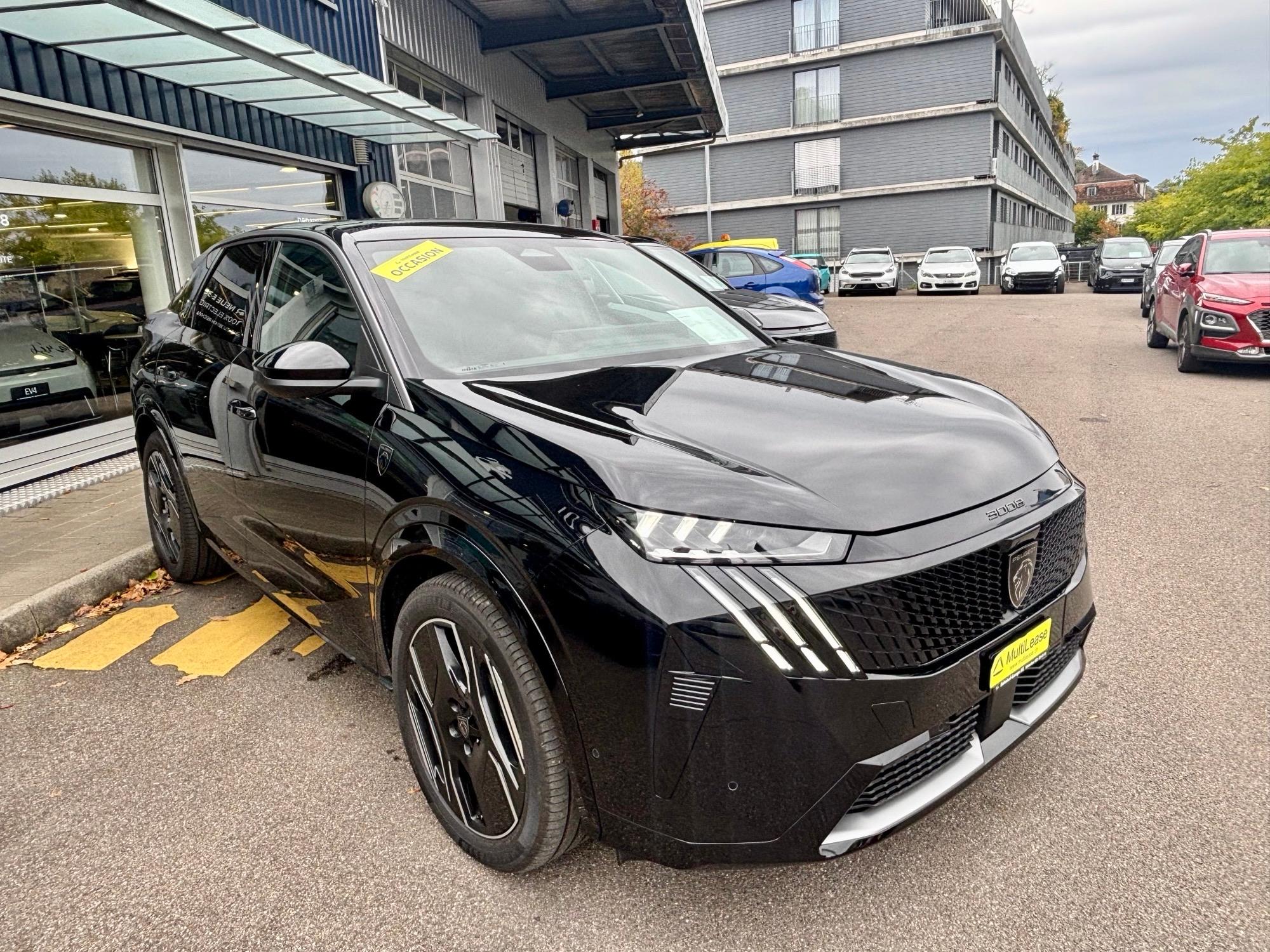 PEUGEOT 3008 e-GT (SUV / Geländewagen) PEUGEOT 3008 e-GT (SUV / Geländewagen)