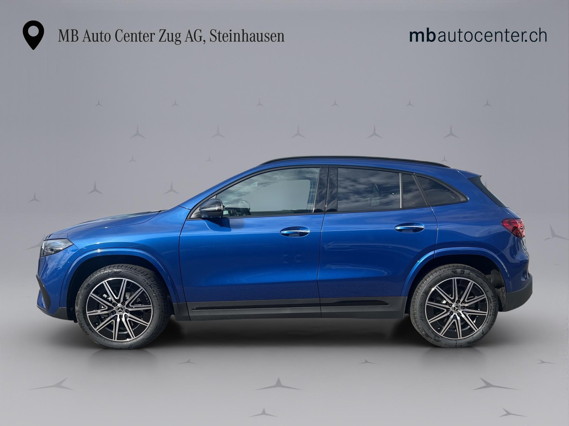 MERCEDES-BENZ EQA 300 Swiss Star AMG Line 4matic-showroom-element-2