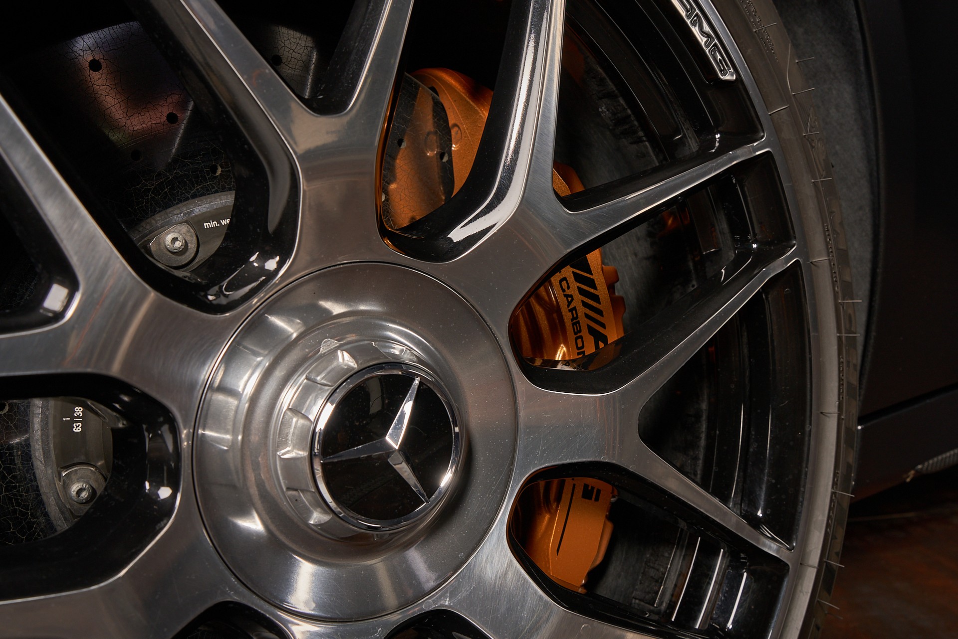 MERCEDES-BENZ AMG E 63 S 4Matic+ Speedshift 9G-TCT-showroom-element-2