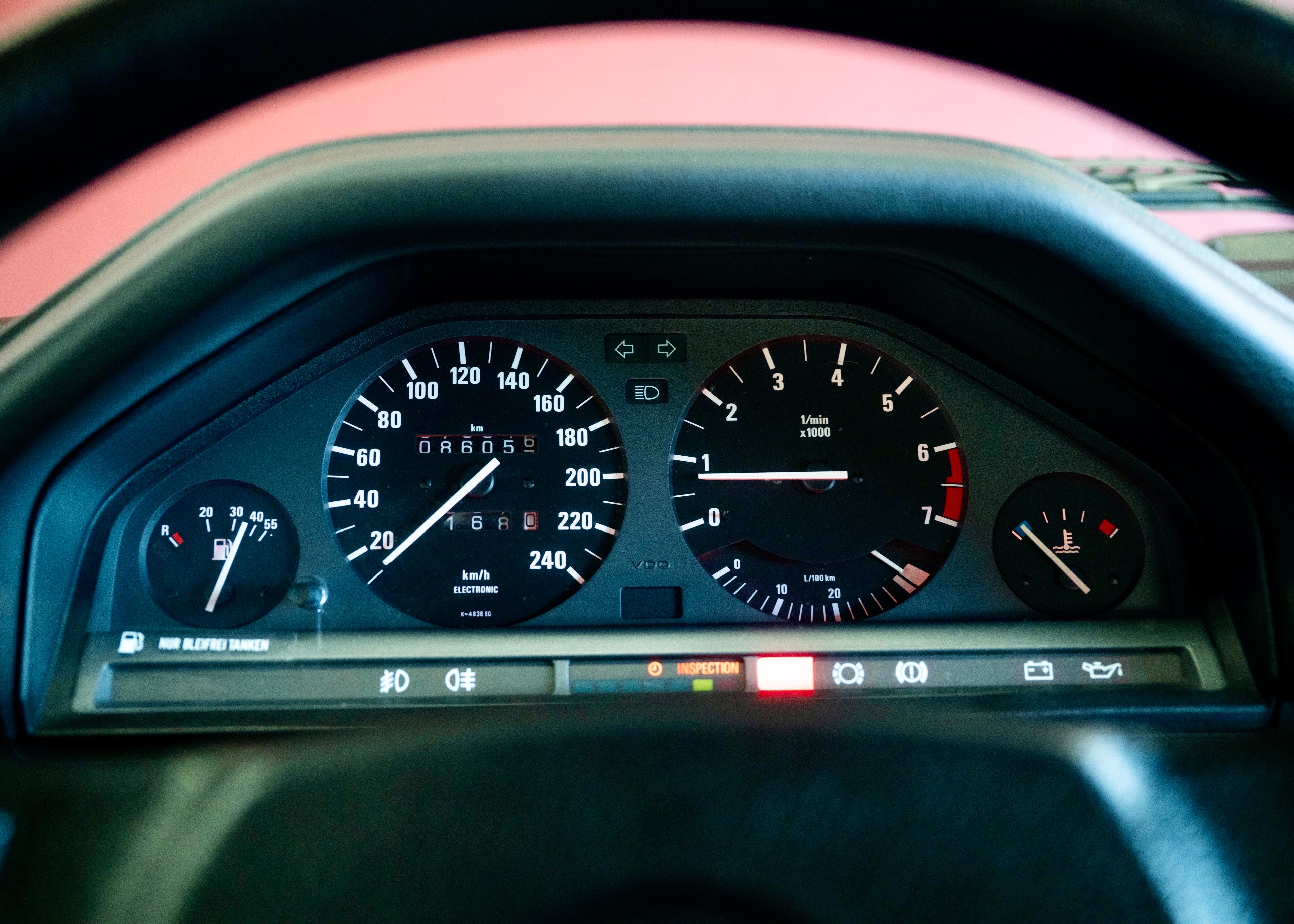 Image BMW 318 318i Coupe (Swiss car, 1st hand, full service history)