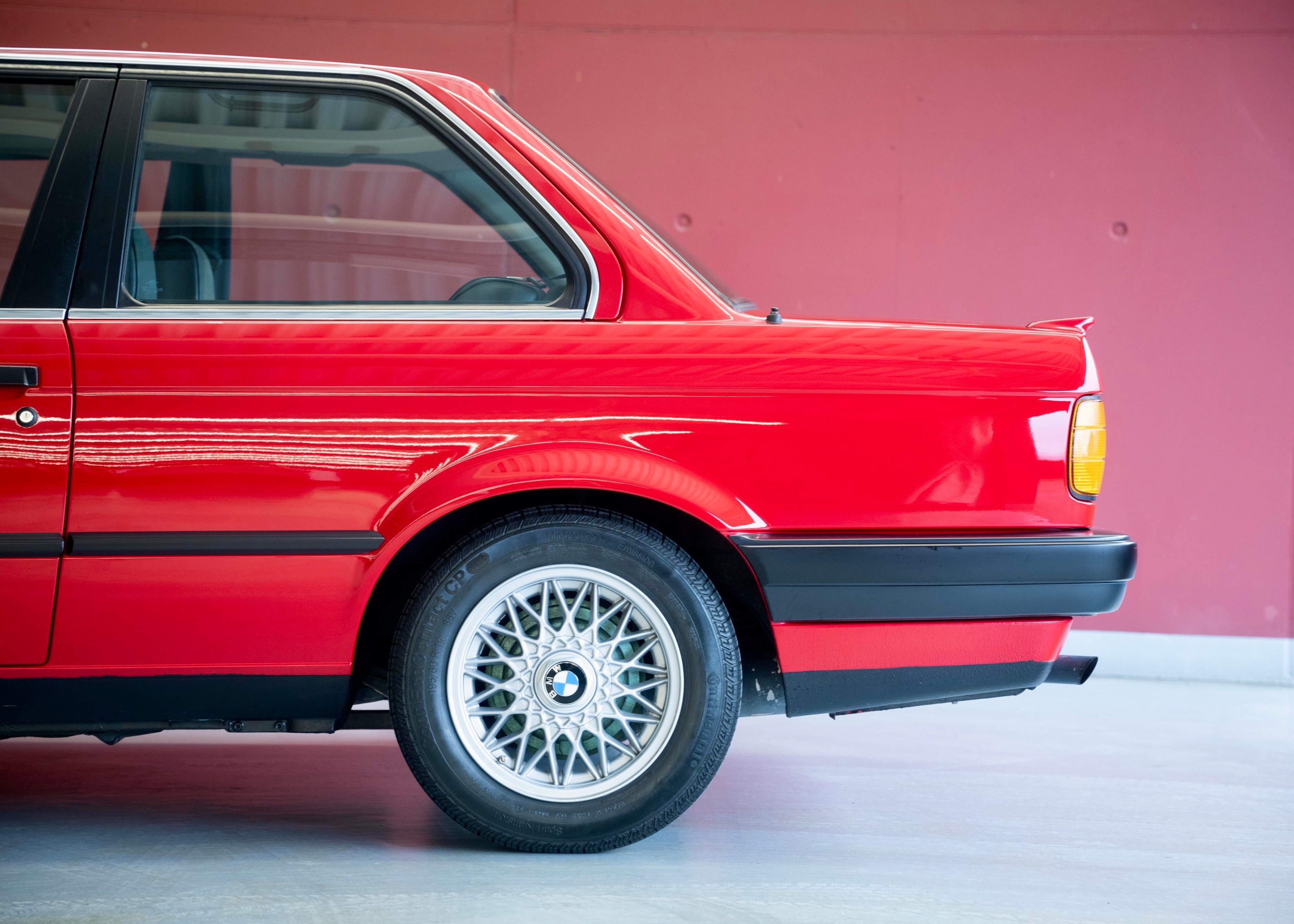 Image BMW 318 318i Coupe (Swiss car, 1st hand, full service history)