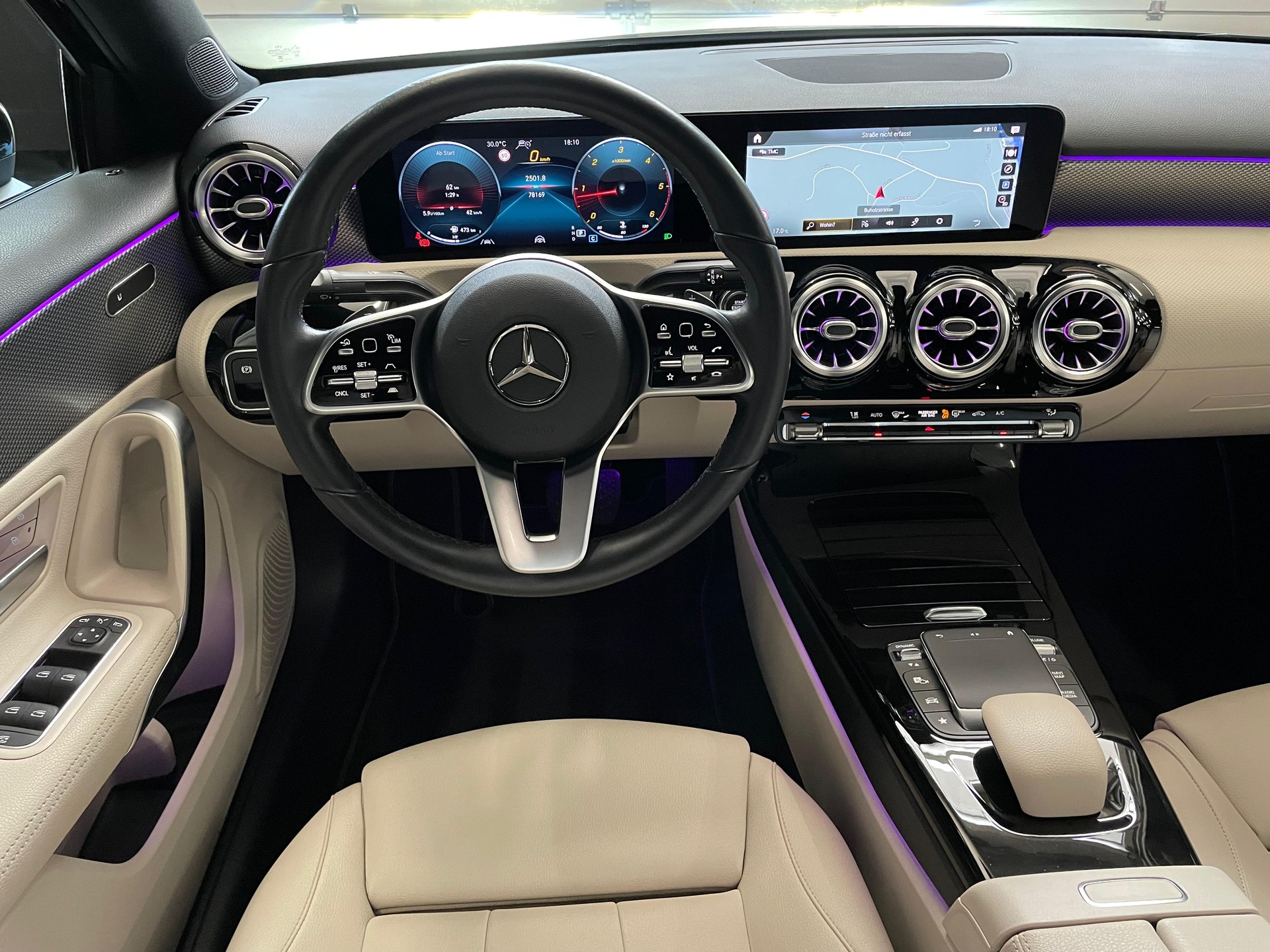 MERCEDES-BENZ A 220 d Progressive 8G-DCT-image-10