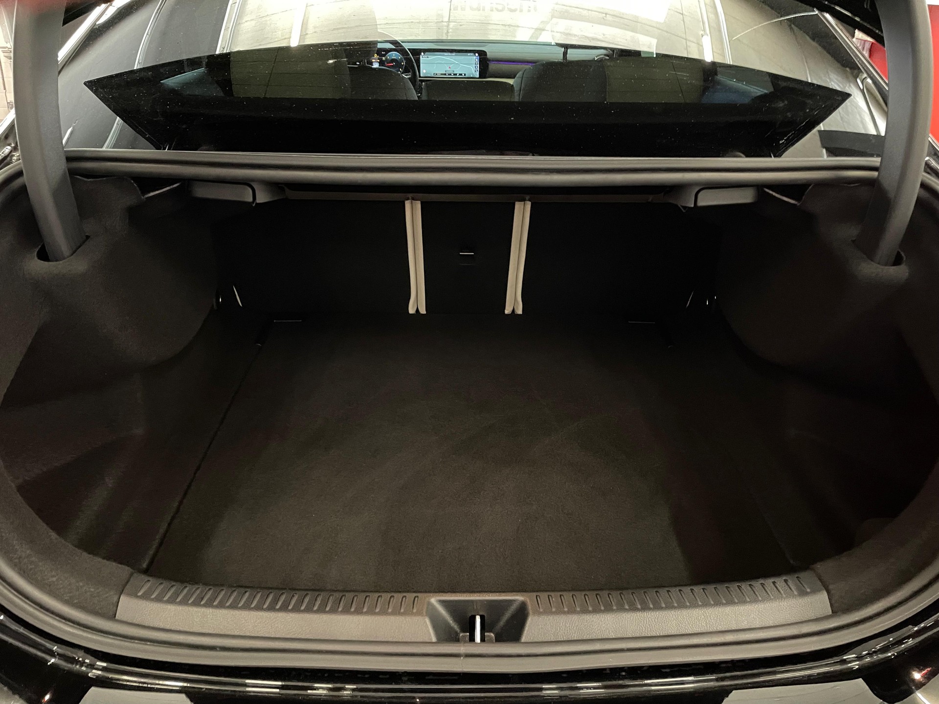 MERCEDES-BENZ A 220 d Progressive 8G-DCT-image-16