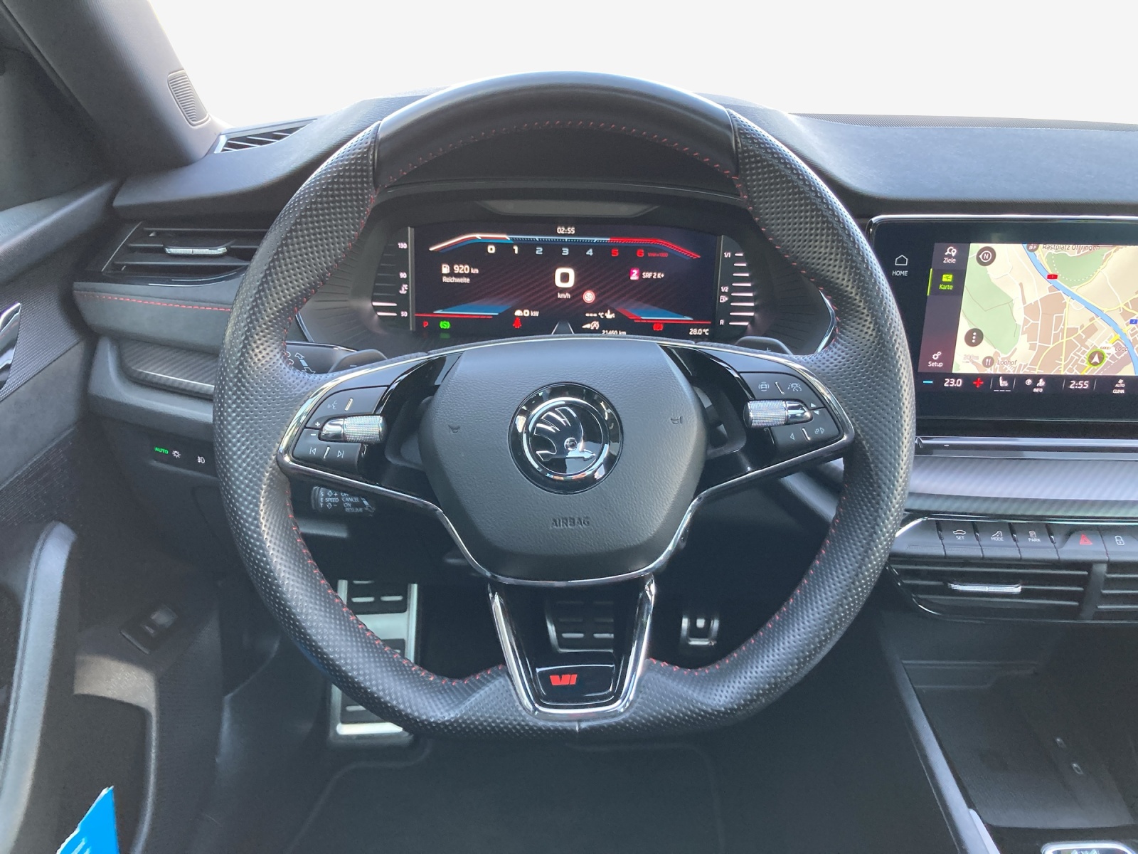 SKODA Octavia Combi 2.0 TDI DSG RS 4x4-image-9