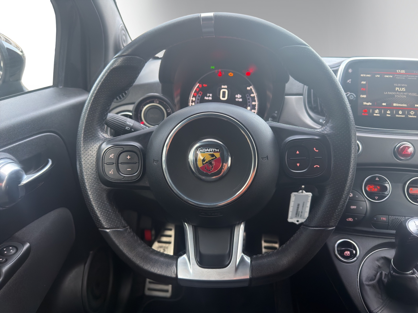 Image FIAT 595-ABARTH 595 1.4 16VT Abarth Pista