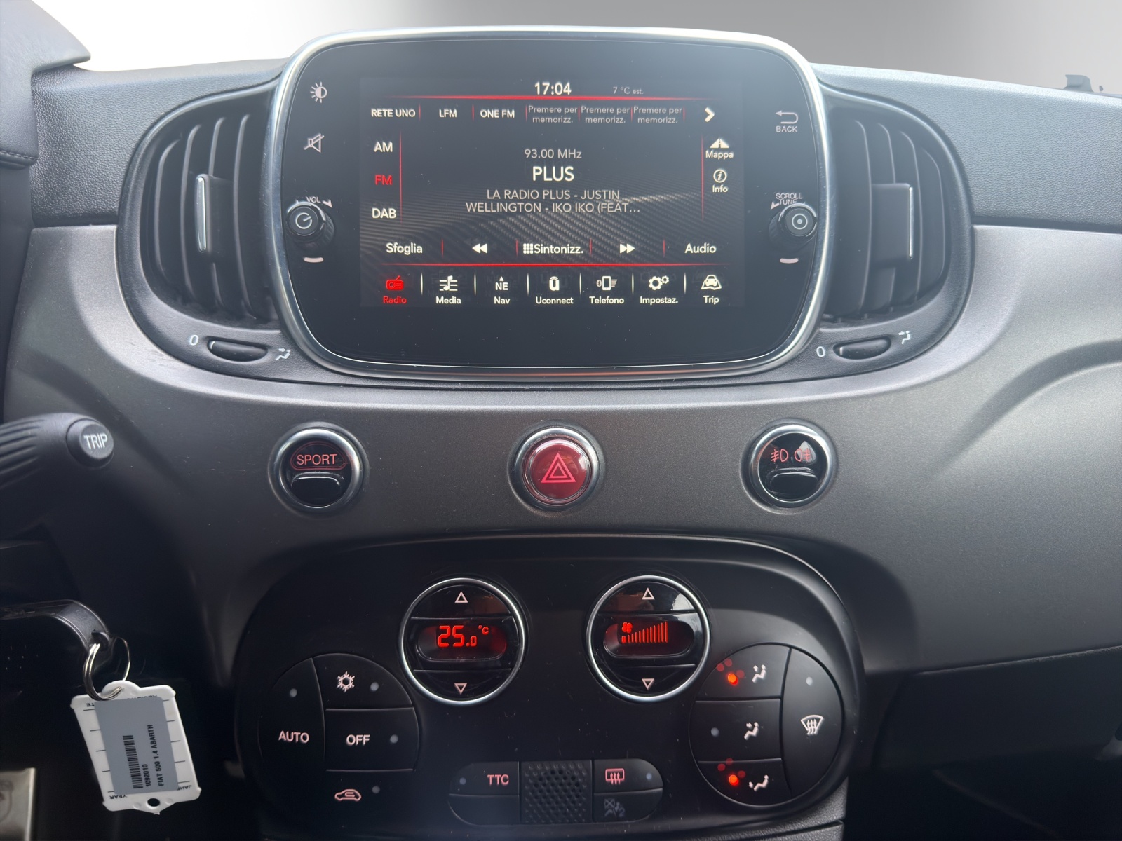 Image FIAT 595-ABARTH 595 1.4 16VT Abarth Pista