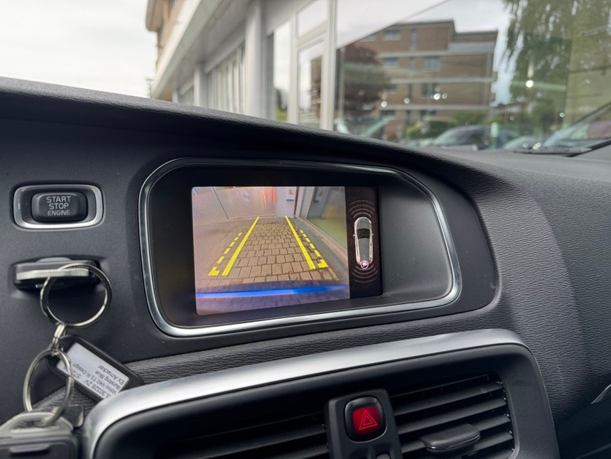 VOLVO V40 T3 R-Design-image-15