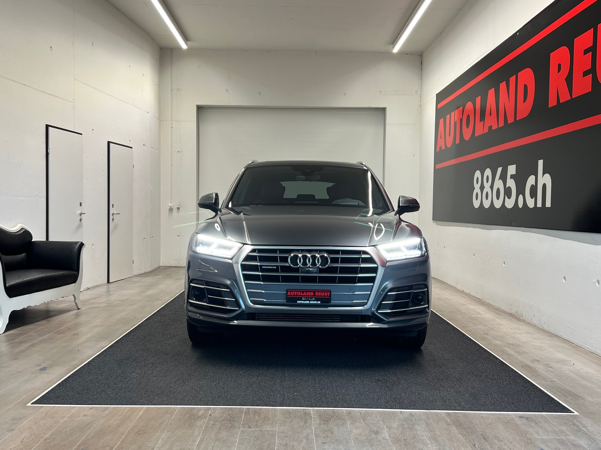 AUDI Q5 2.0 TFSI sport quattro S-tronic-showroom-element-1