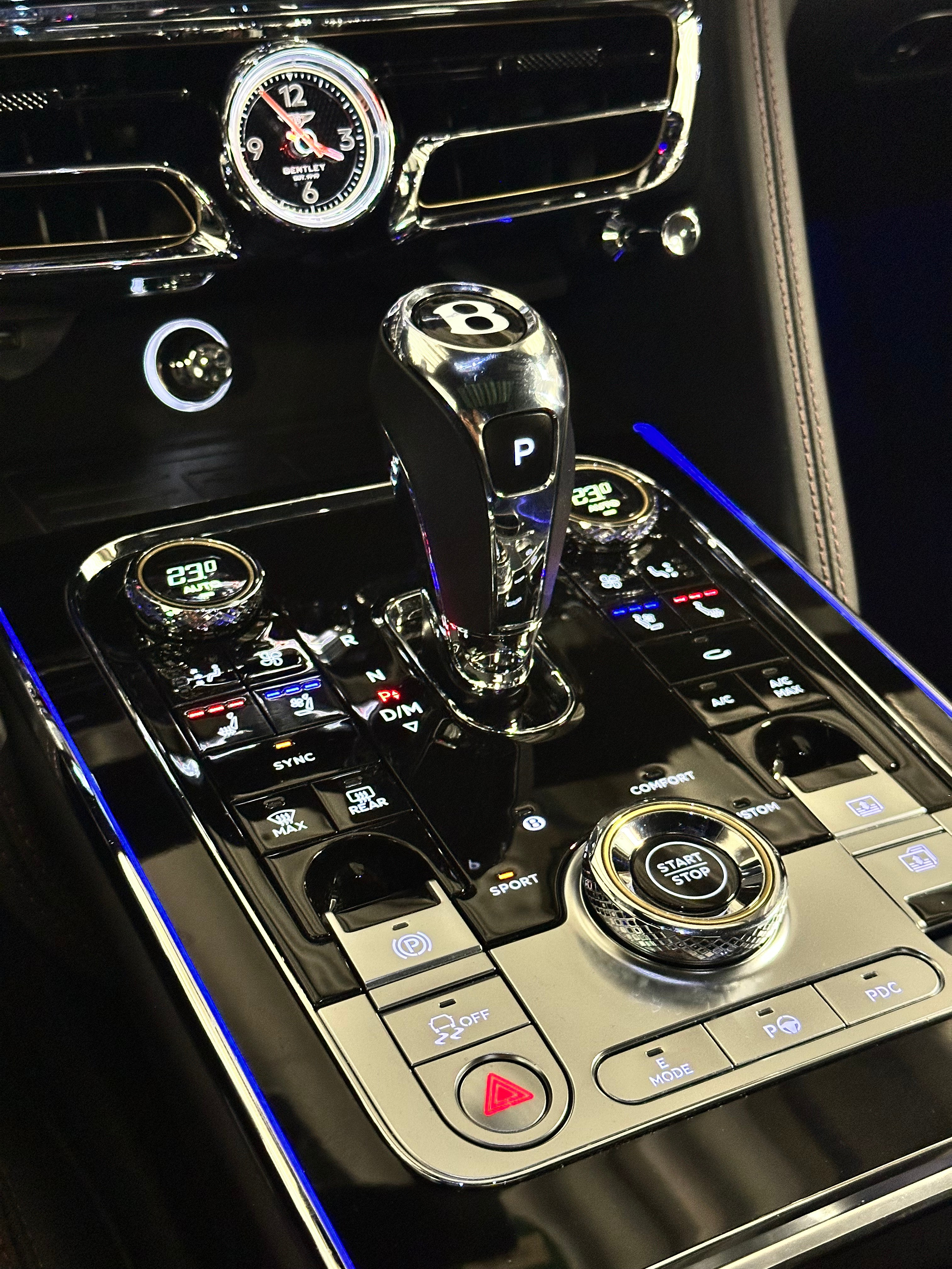 Image BENTLEY FLYING-SPUR Flying Spur V6 Hybrid