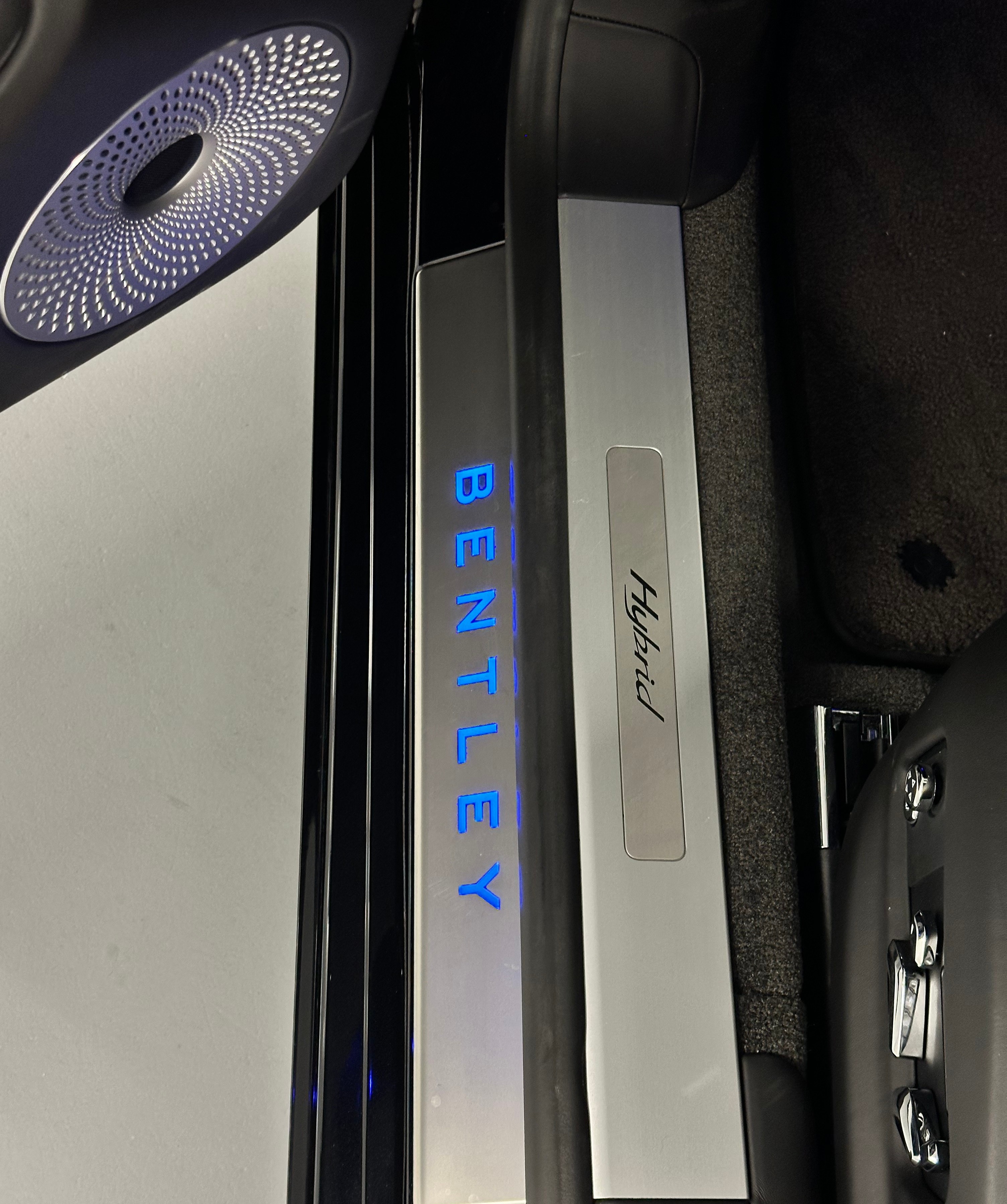 Image BENTLEY FLYING-SPUR Flying Spur V6 Hybrid