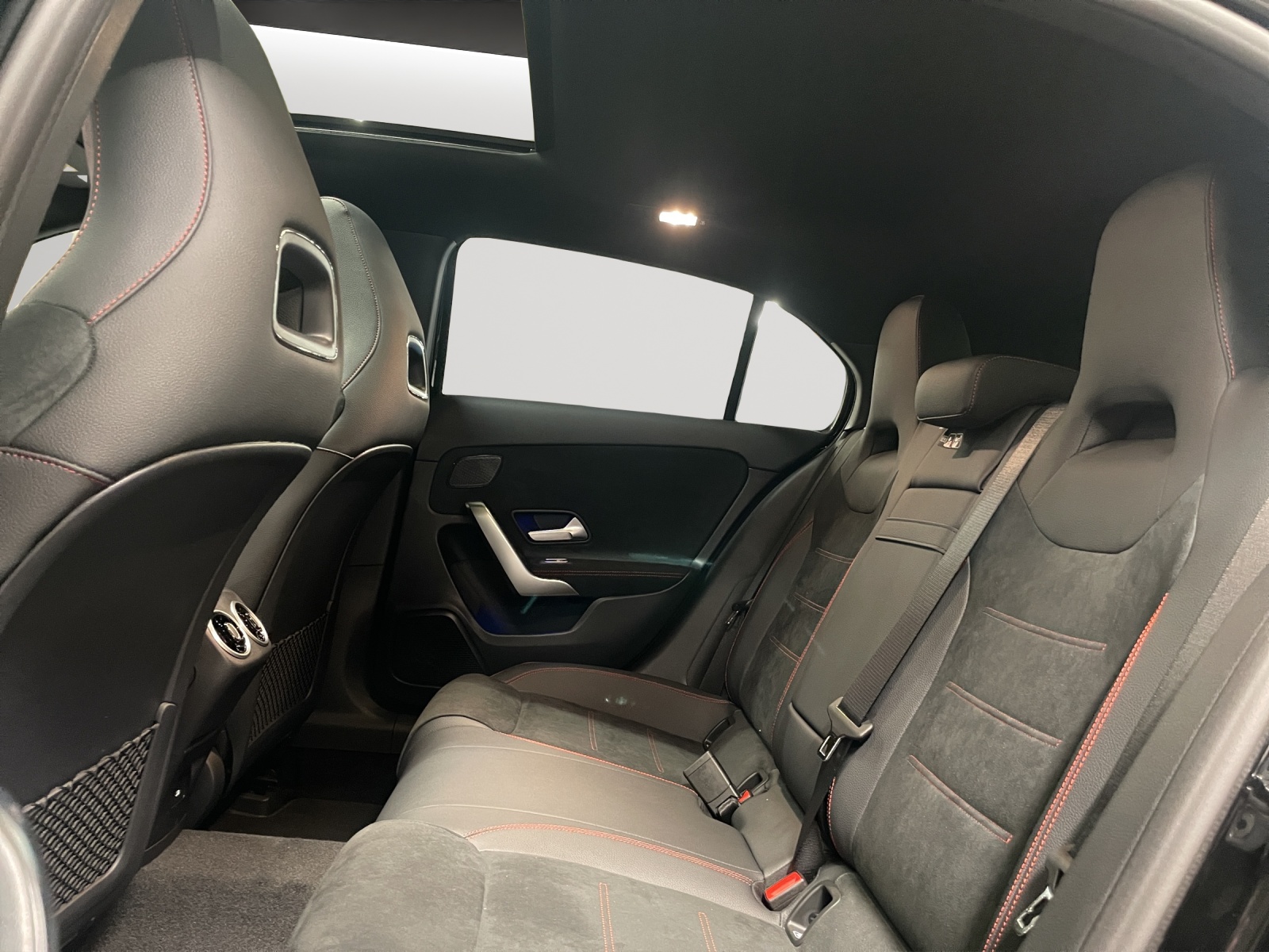 Image MERCEDES-BENZ A-220 A 220 4Matic 8G-DCT