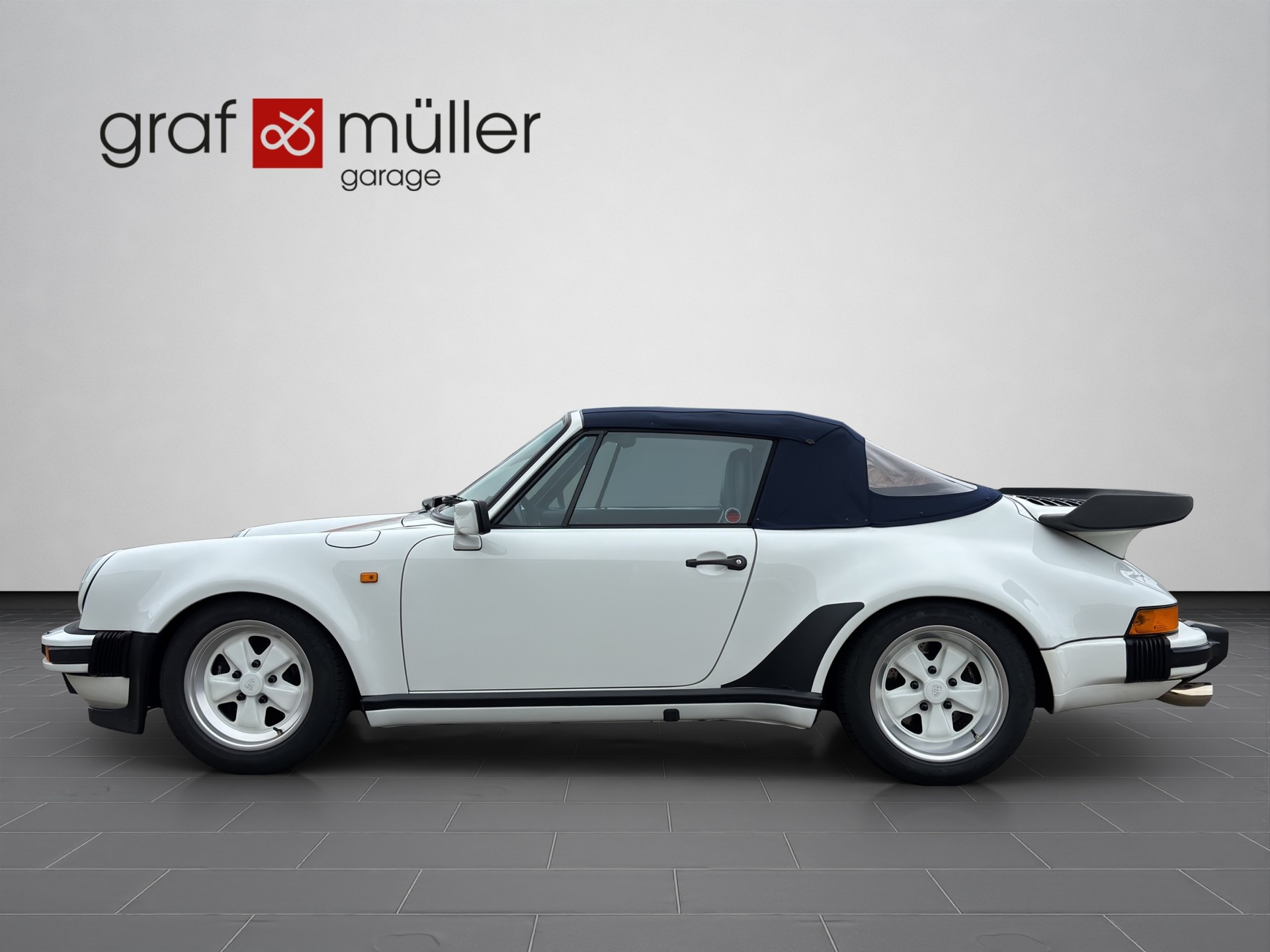 PORSCHE 911 Carrera Cabrio-showroom-element-2