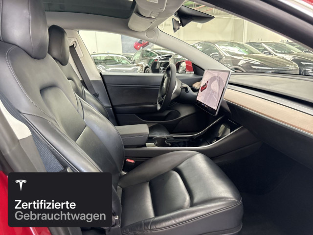TESLA Model 3 Long Range AWD-showroom-element-2