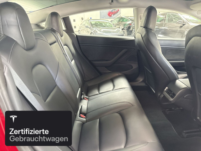TESLA Model 3 Long Range AWD-showroom-element-3