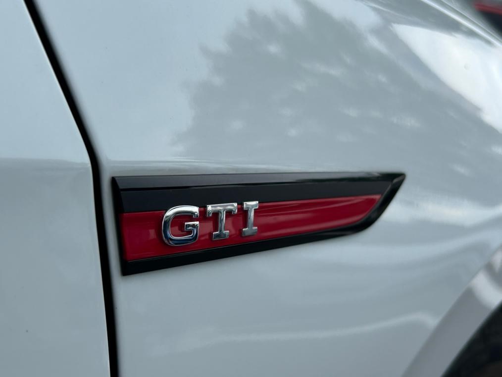VW GOLF 2.0 TSi GTi Black Style-showroom-element-3
