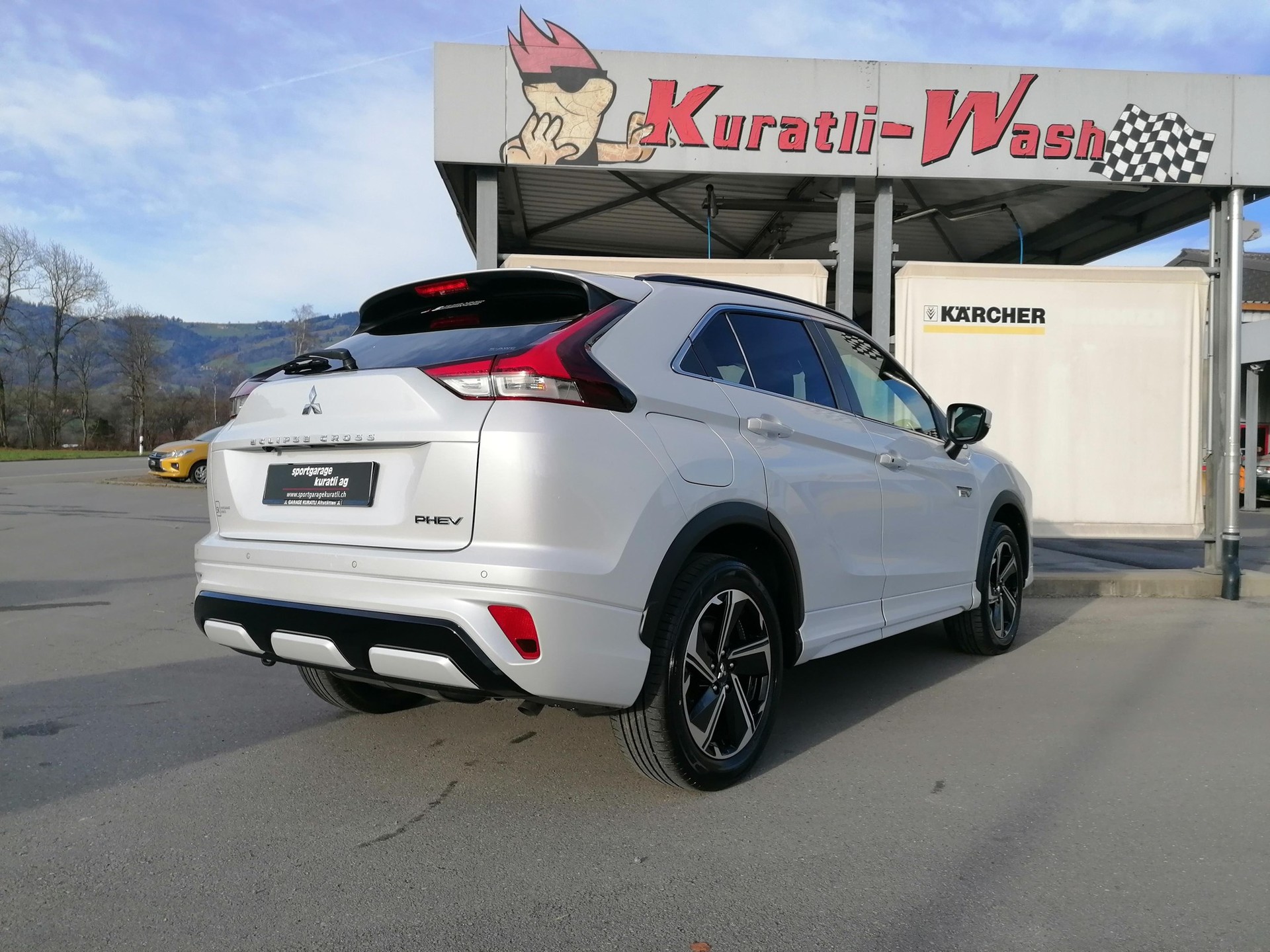 MITSUBISHI Eclipse Cross 2.4 PHEV Intense 4x4 Edition-showroom-element-1