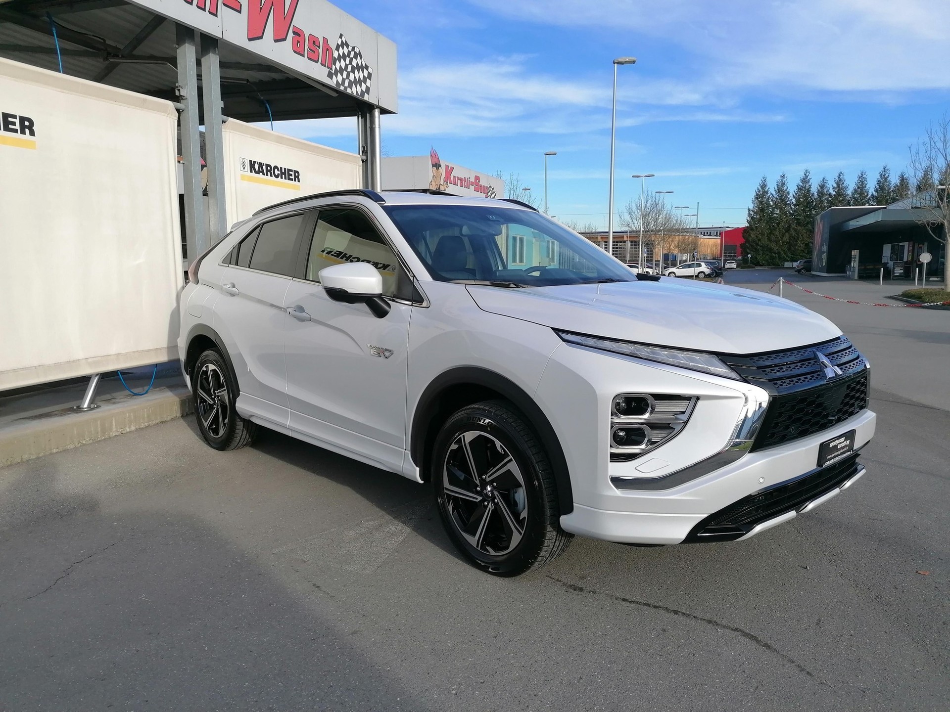 MITSUBISHI Eclipse Cross 2.4 PHEV Intense 4x4 Edition-showroom-element-2