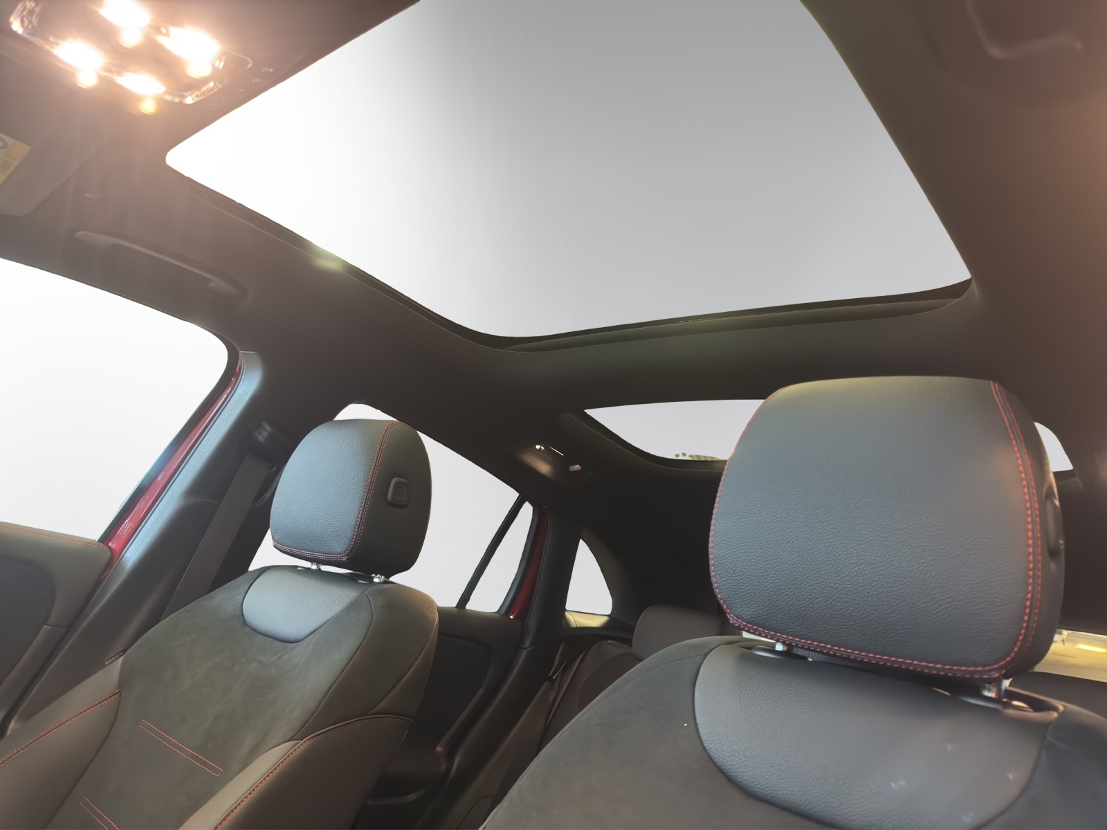 Image MERCEDES-BENZ EQA-350 EQA 350 66,5 kWh 4Matic Excellence