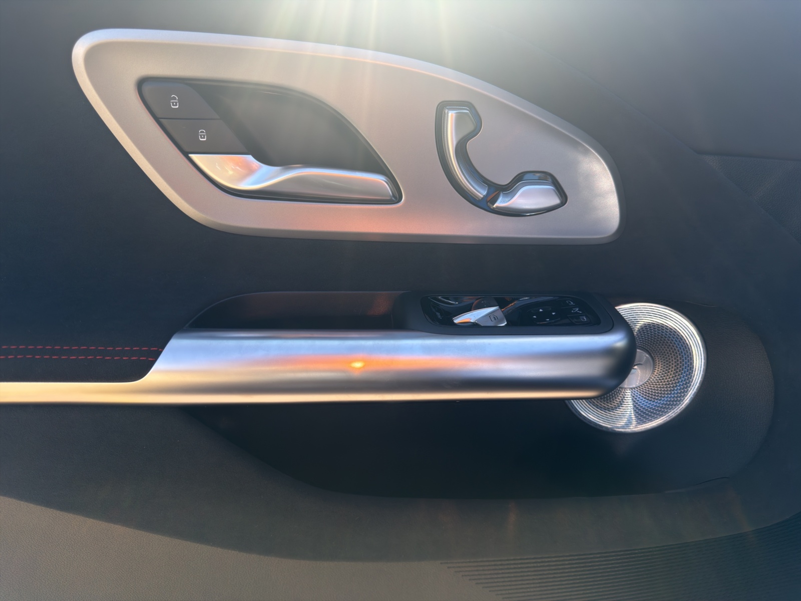 Image MERCEDES-BENZ CLA-350 CLA 350 4 Matic 85 kWh EQ