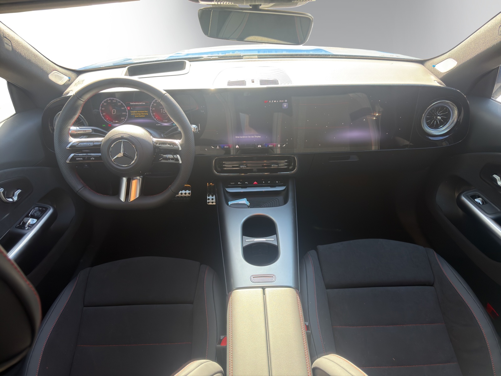 Image MERCEDES-BENZ CLA-350 CLA 350 4 Matic 85 kWh EQ