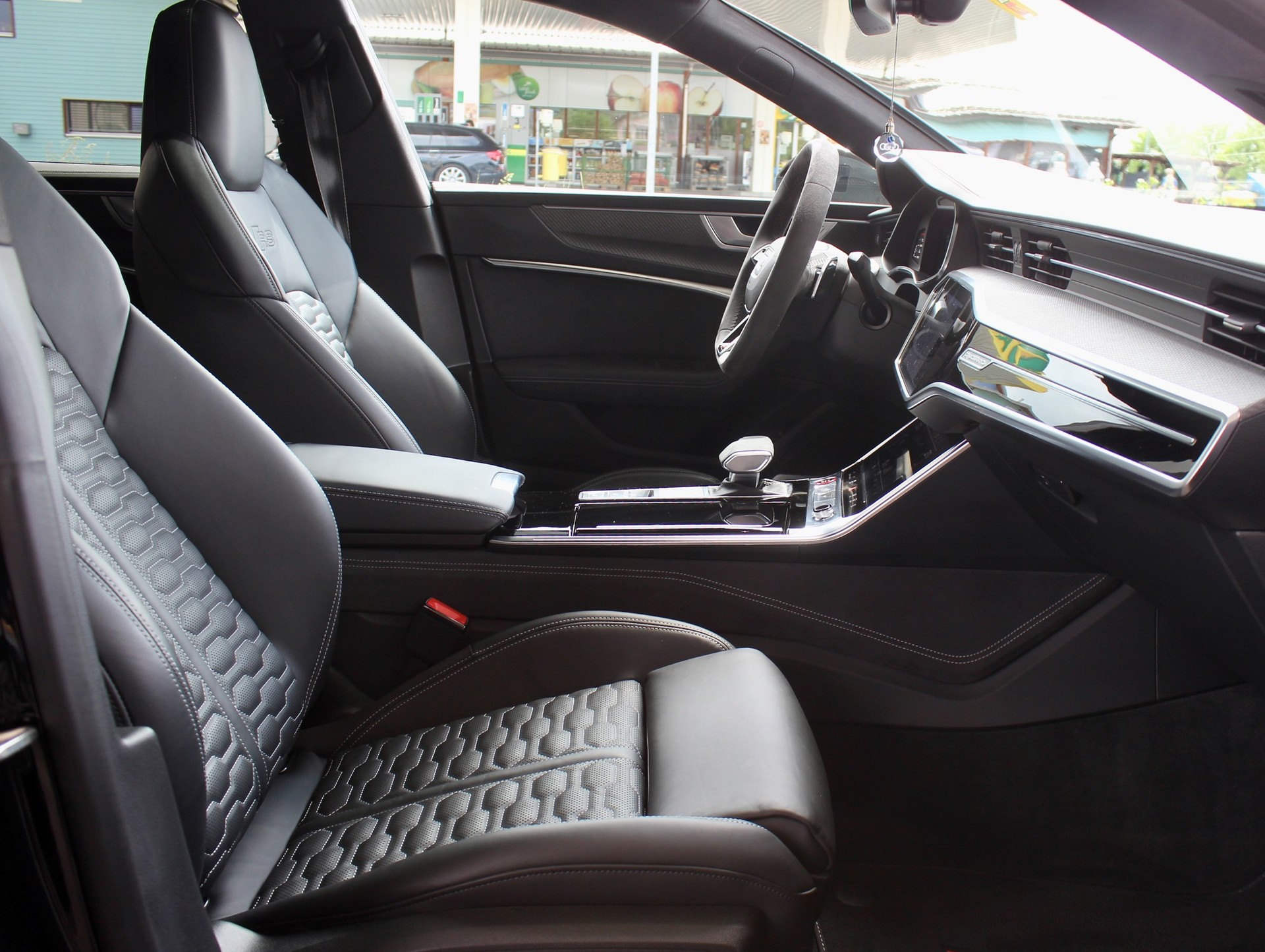 AUDI RS7 Sportback MHEV-image-10
