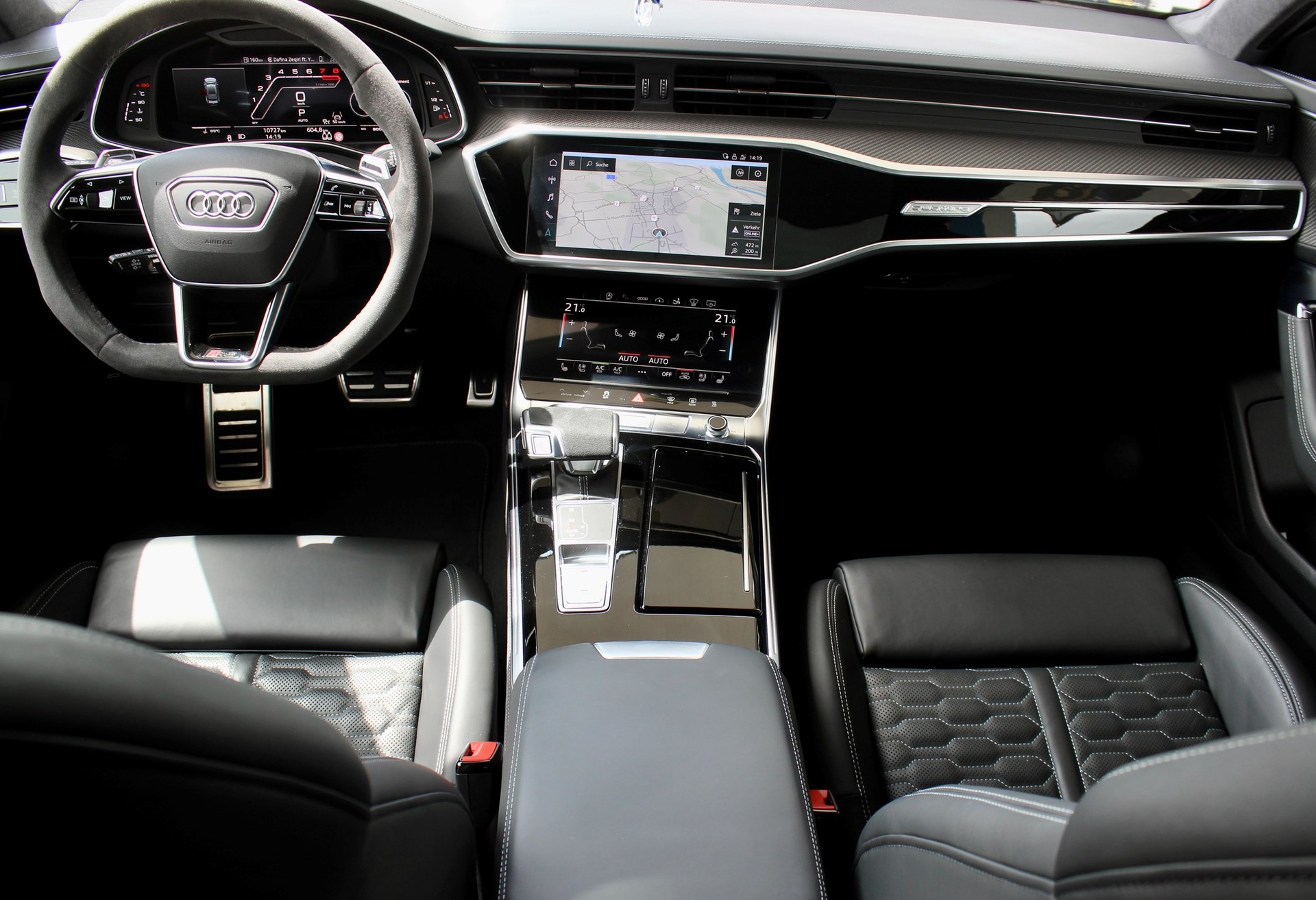 AUDI RS7 Sportback MHEV-image-9