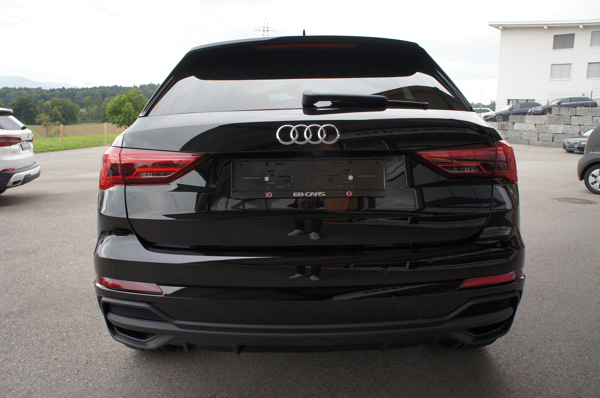 AUDI Q3 35 TFSI S line Attraction S-tronic-showroom-element-3