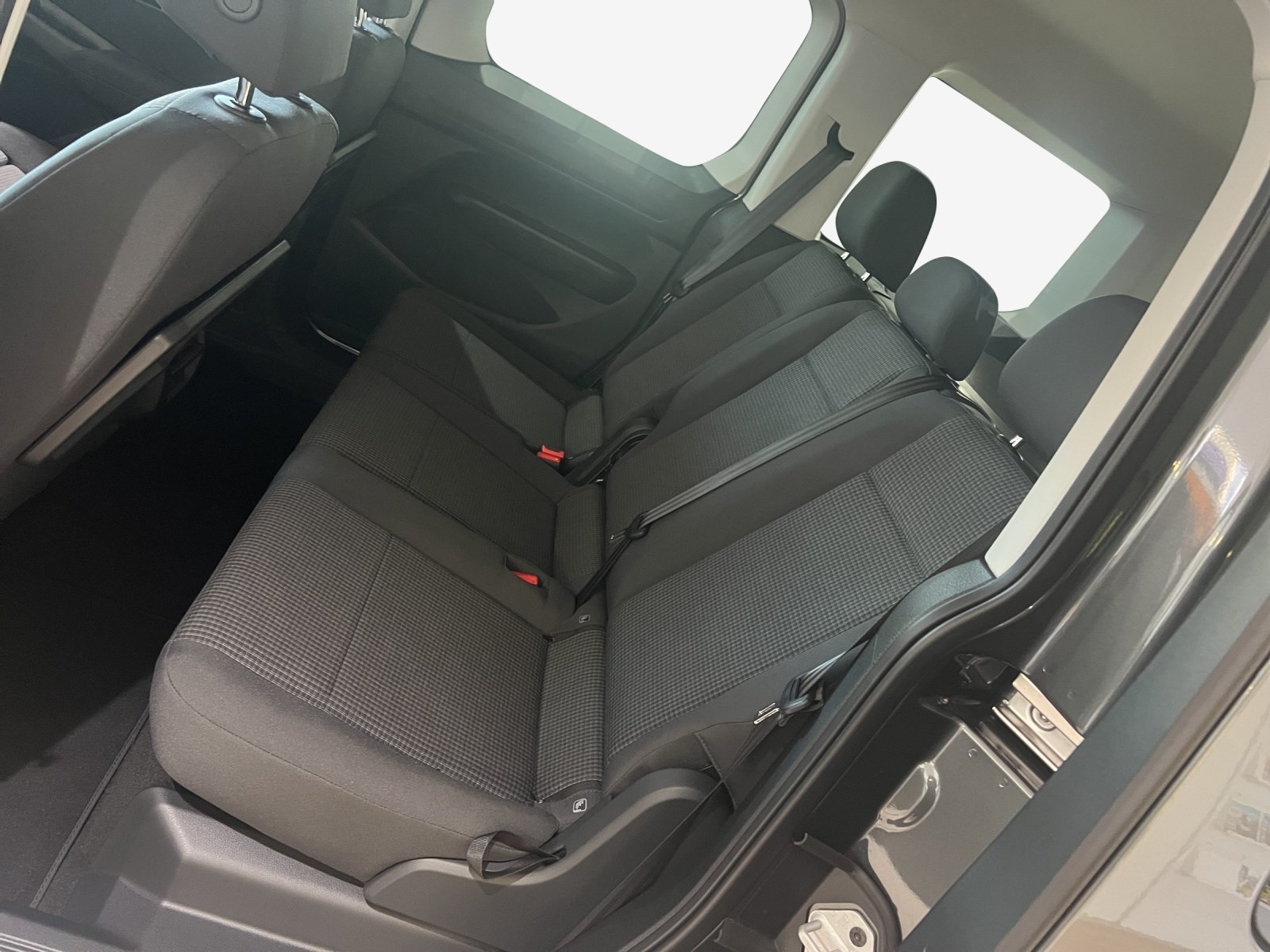 VW Caddy 1.5 TSI Plug in Hybrid Liberty DSG-image-11