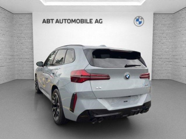 BMW X3 M50i-showroom-element-3