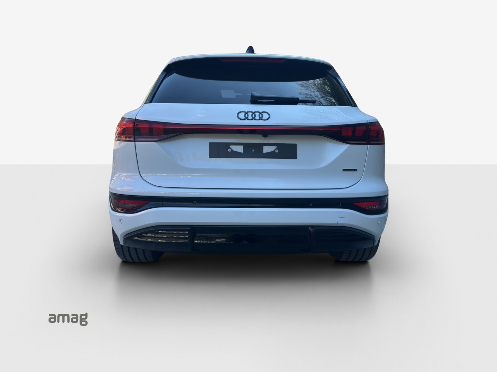 AUDI Q6 e-tron quattro-image-3