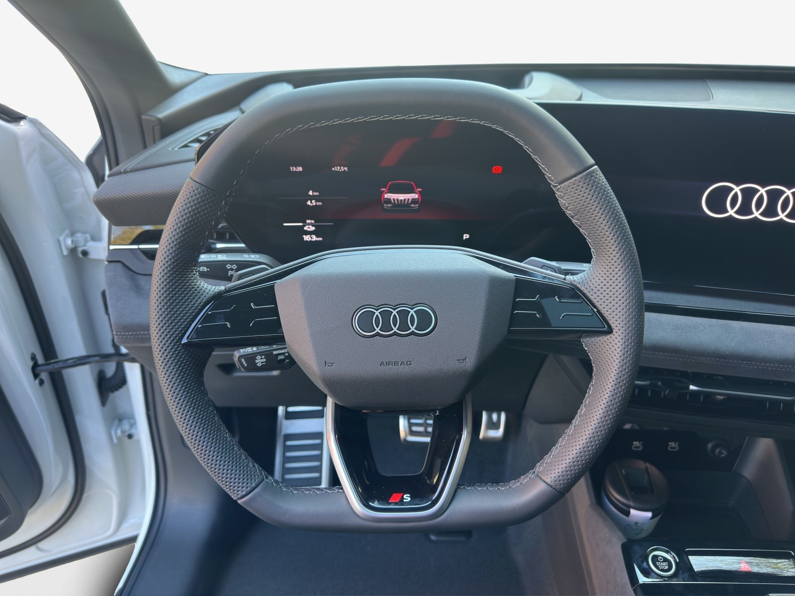 AUDI Q6 e-tron quattro-image-9