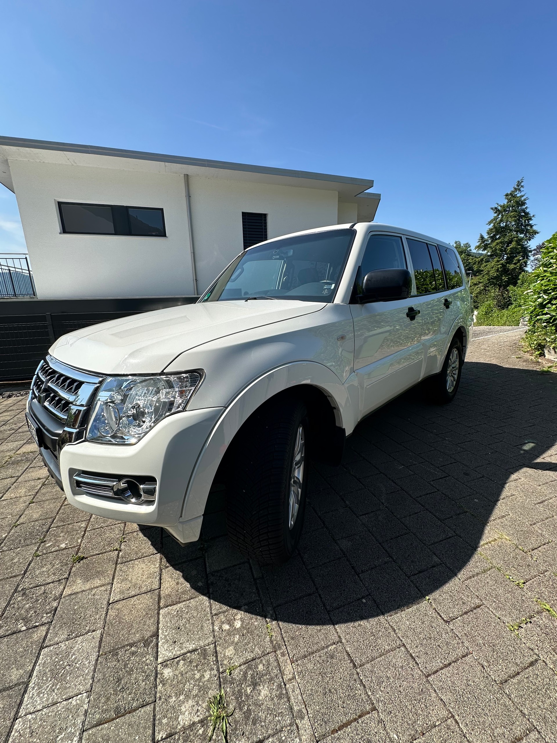 MITSUBISHI Pajero 3.2 DI-D Value Automatic
