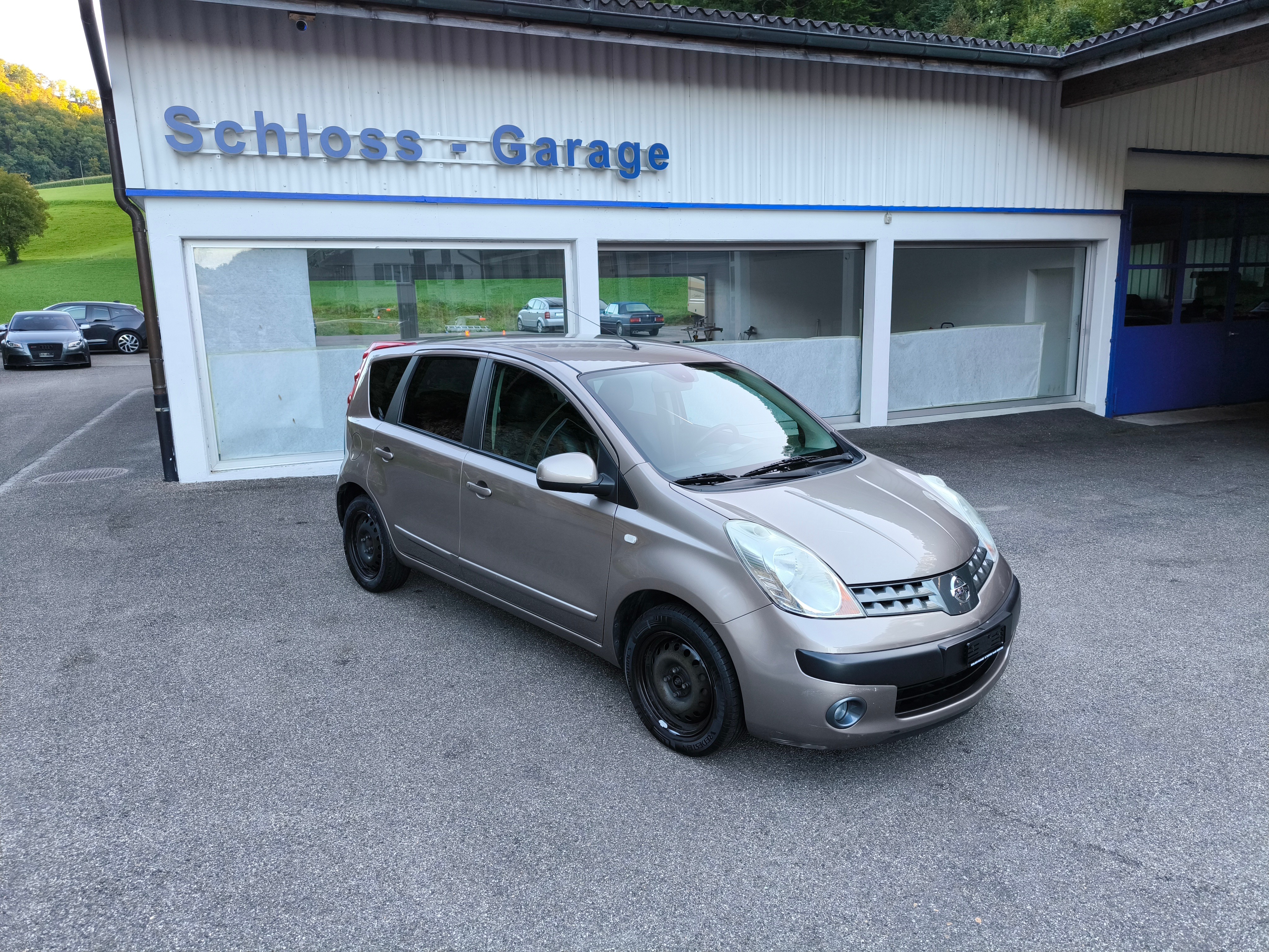 NISSAN Note 1.6 acenta (Limousine) Nissan NISSAN Note 1.6 acenta (Limousine)