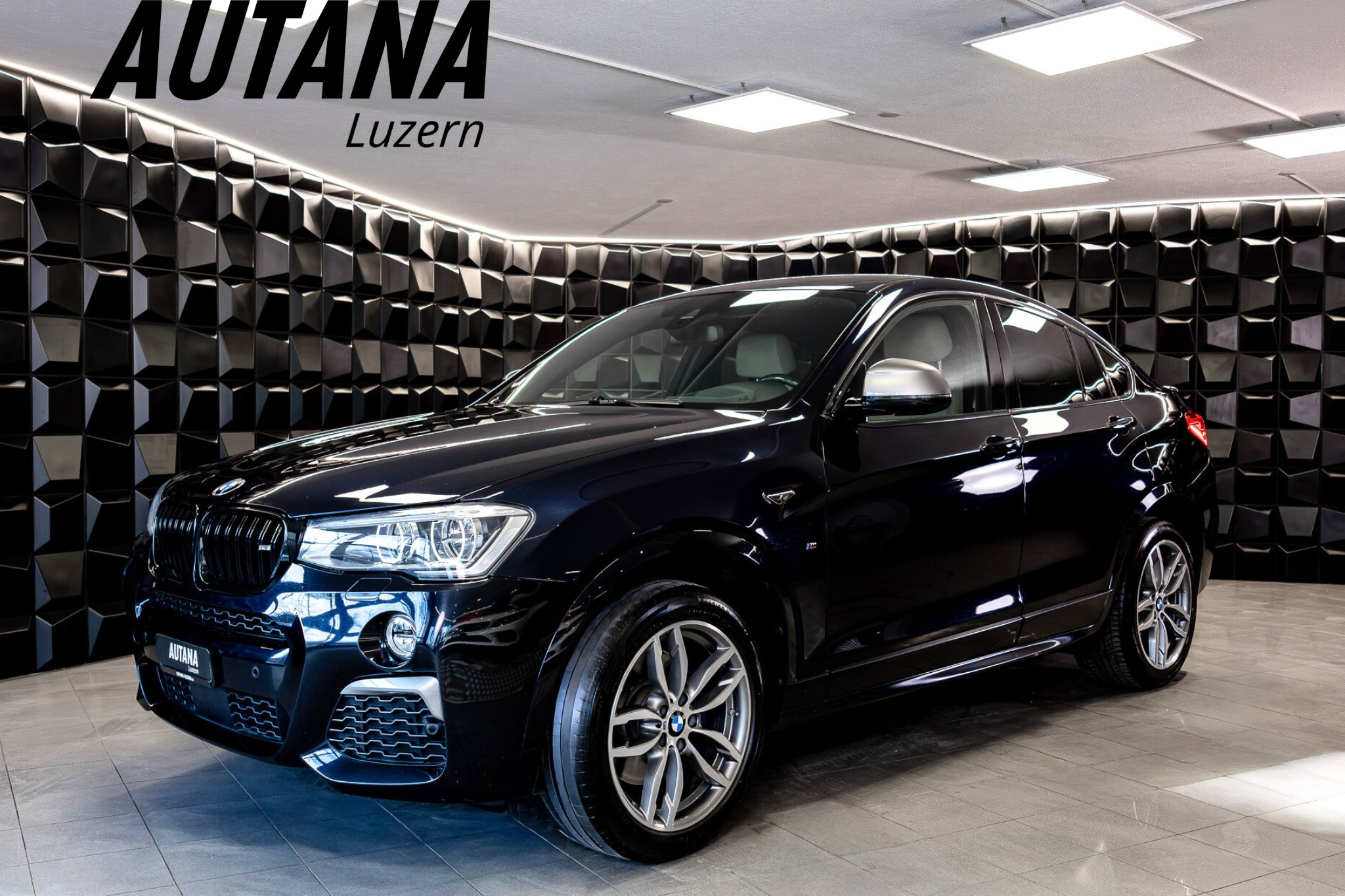 BMW X4 M 40i Steptronic (SUV / Geländewagen) BMW X4 M 40i Steptronic (SUV / Geländewagen)