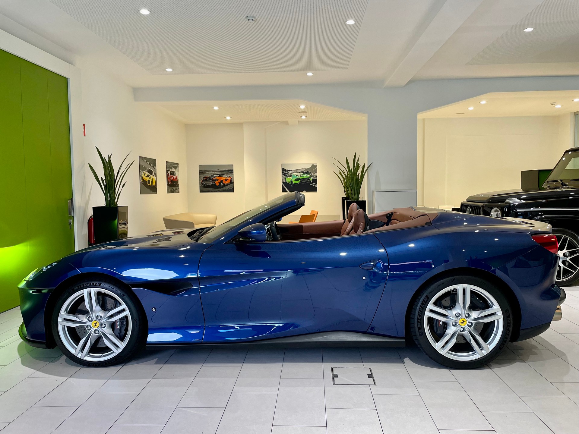 FERRARI Portofino M-image-7
