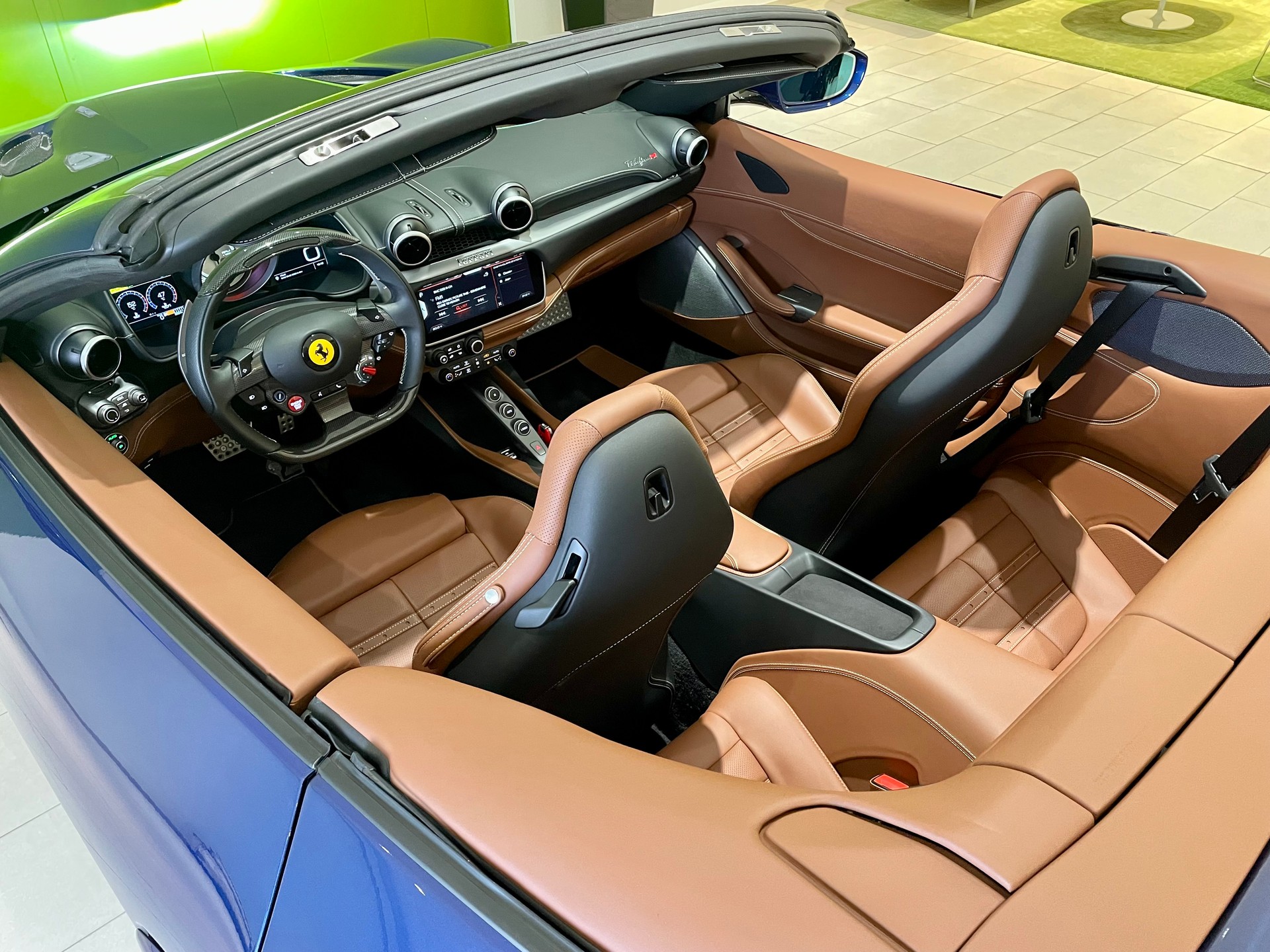 FERRARI Portofino M-image-14