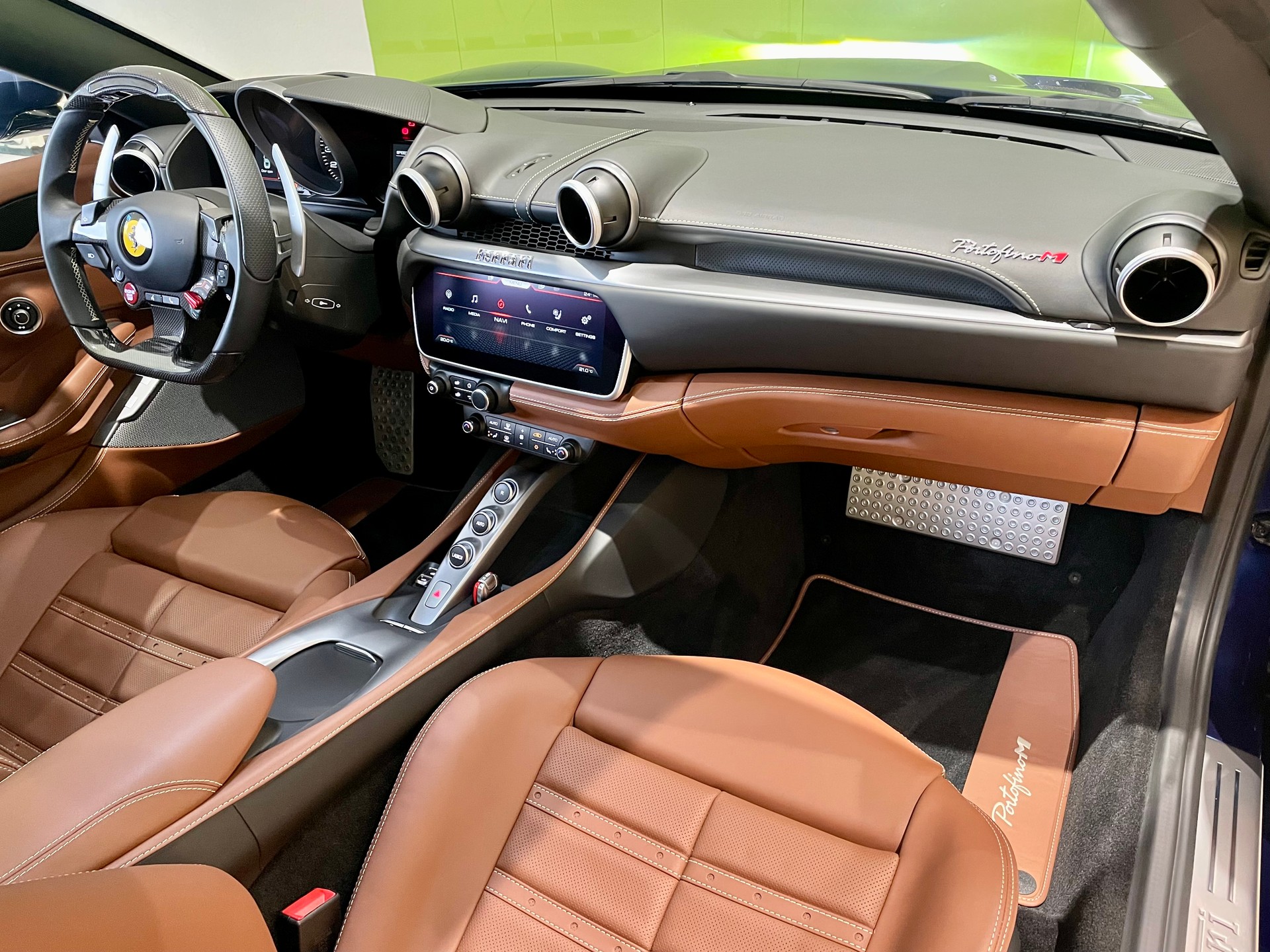 FERRARI Portofino M-image-13